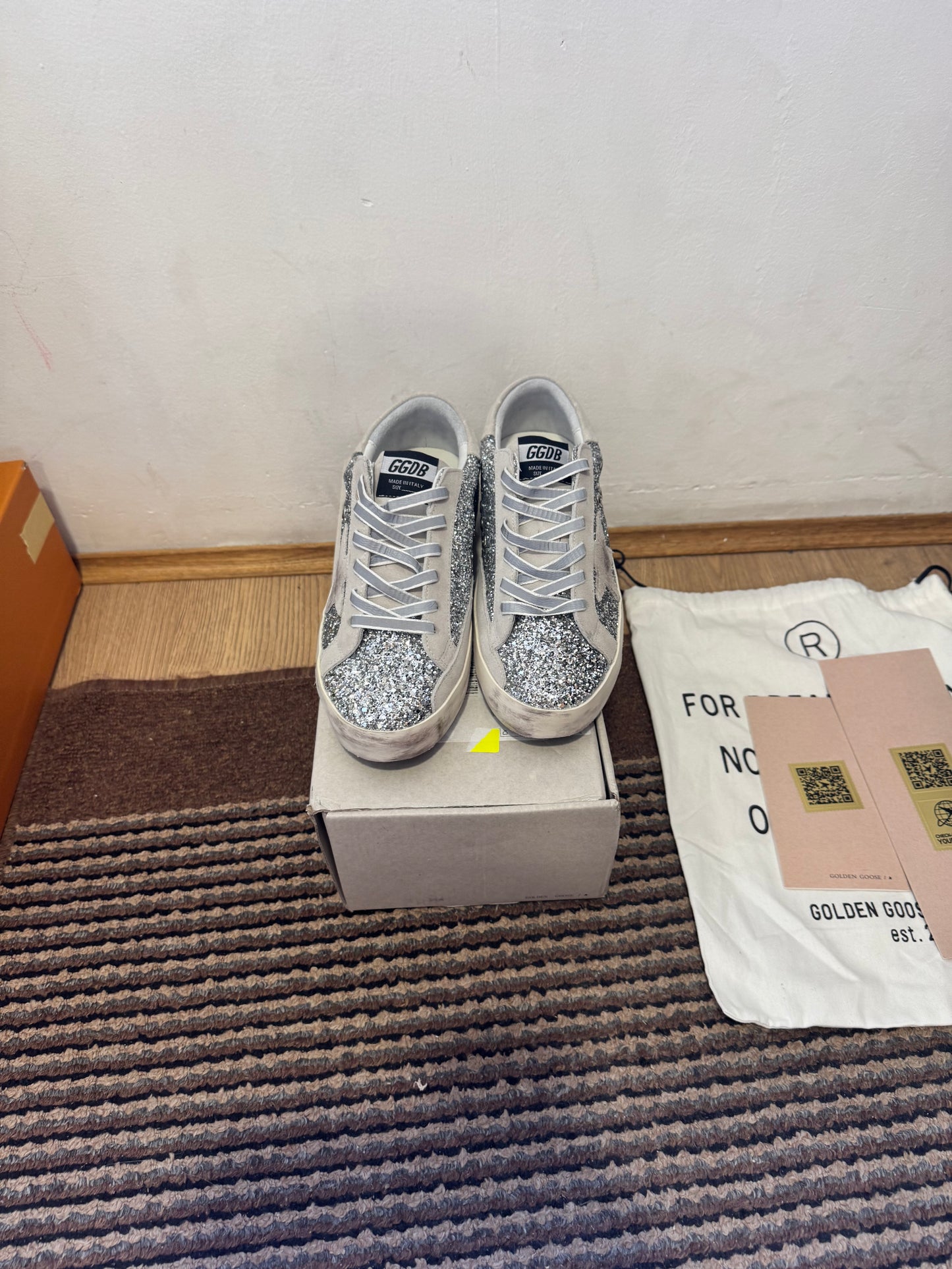 Golden Goose Broj 40(Odmah dostupno)