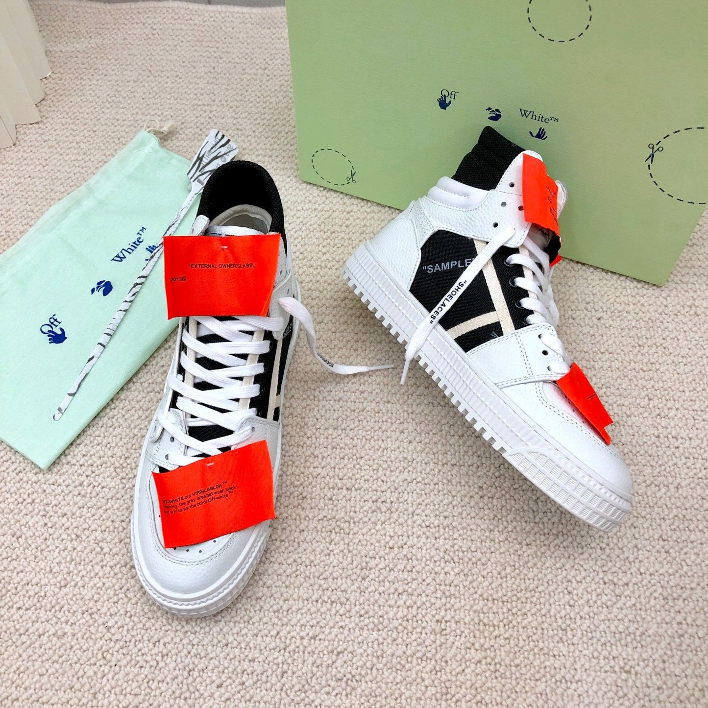 OFF-WHITE Court
