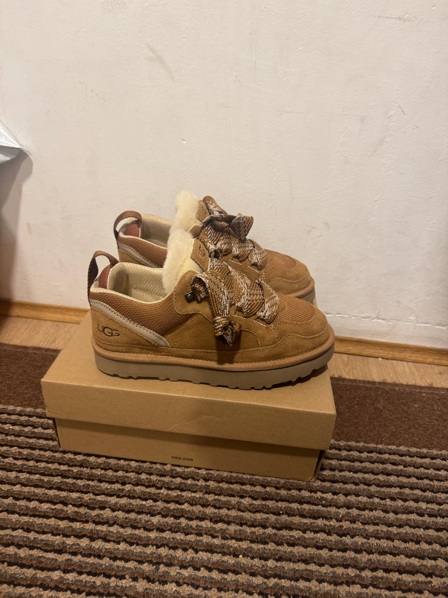 Ugg Broj 39(Odmah dostupno)