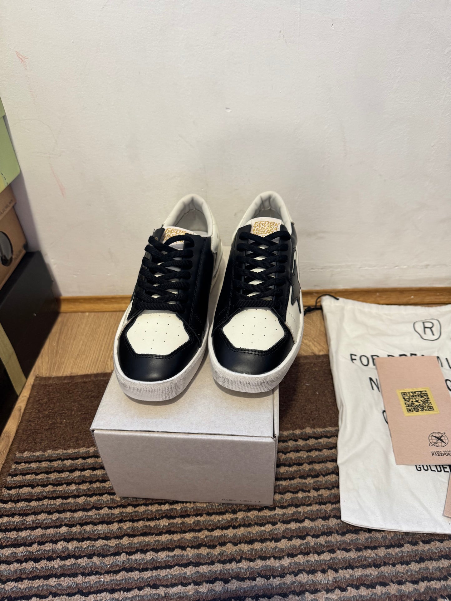 Golden Goose Broj 40(Odmah dostupno)