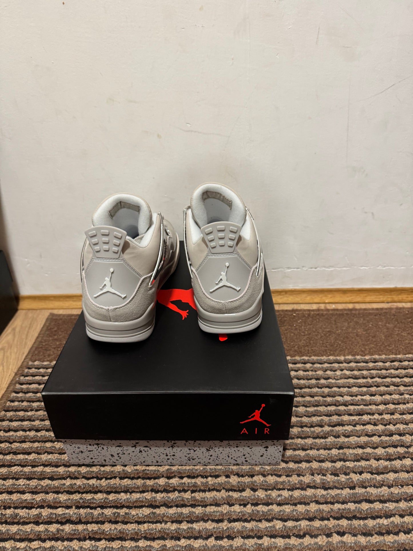 Jordan 4 Frozen Moment Broj 39(Odmah dostupno)
