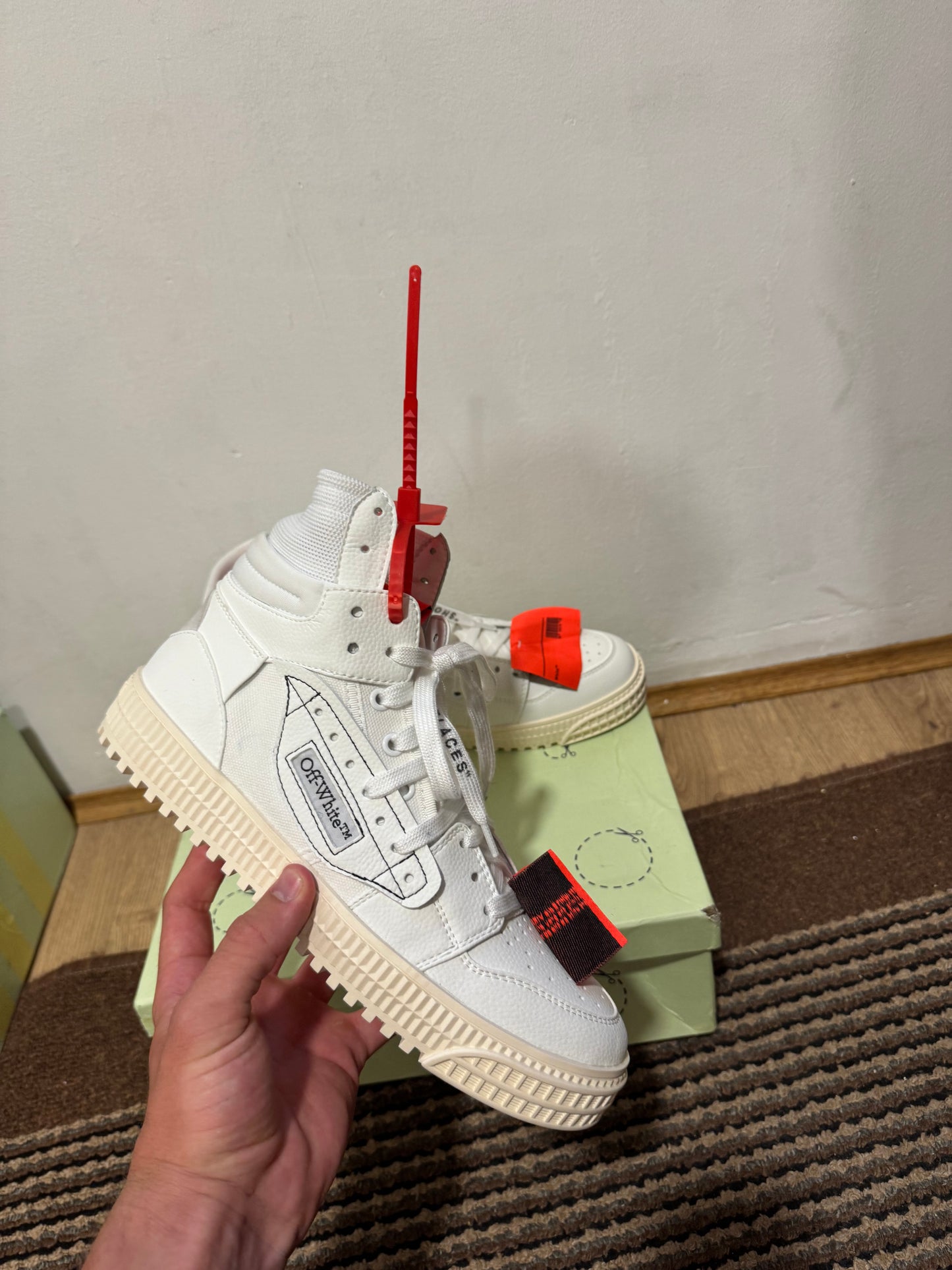 Off White Court Broj 41(Odmah dostupno)