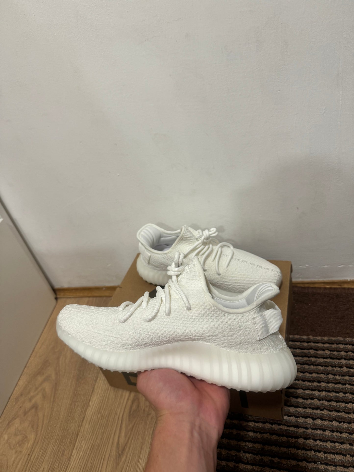 Yeezy350 Cream Broj 39,42(Odmah dostupno)