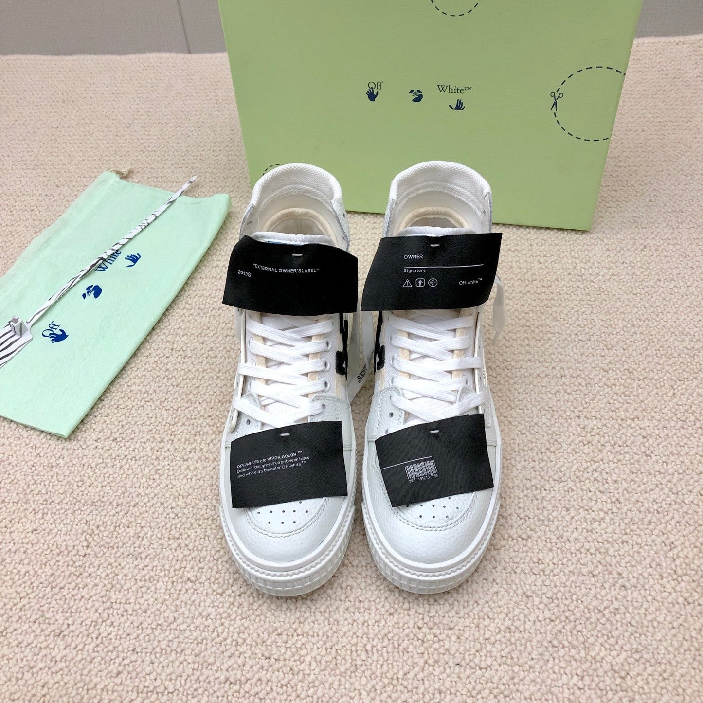 OFF-WHITE Court