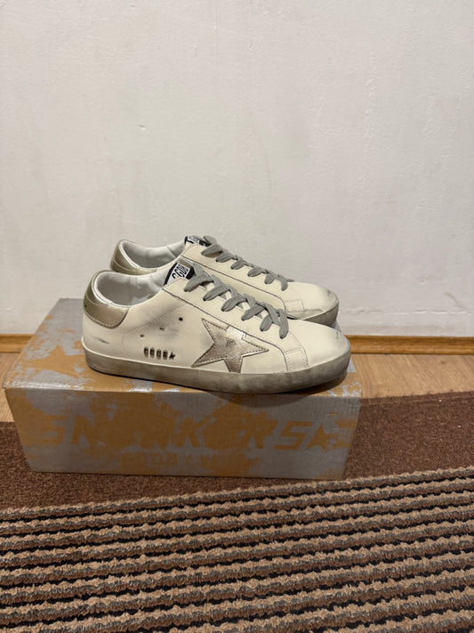 Golden Goose Broj 40(Odmah dostupno)