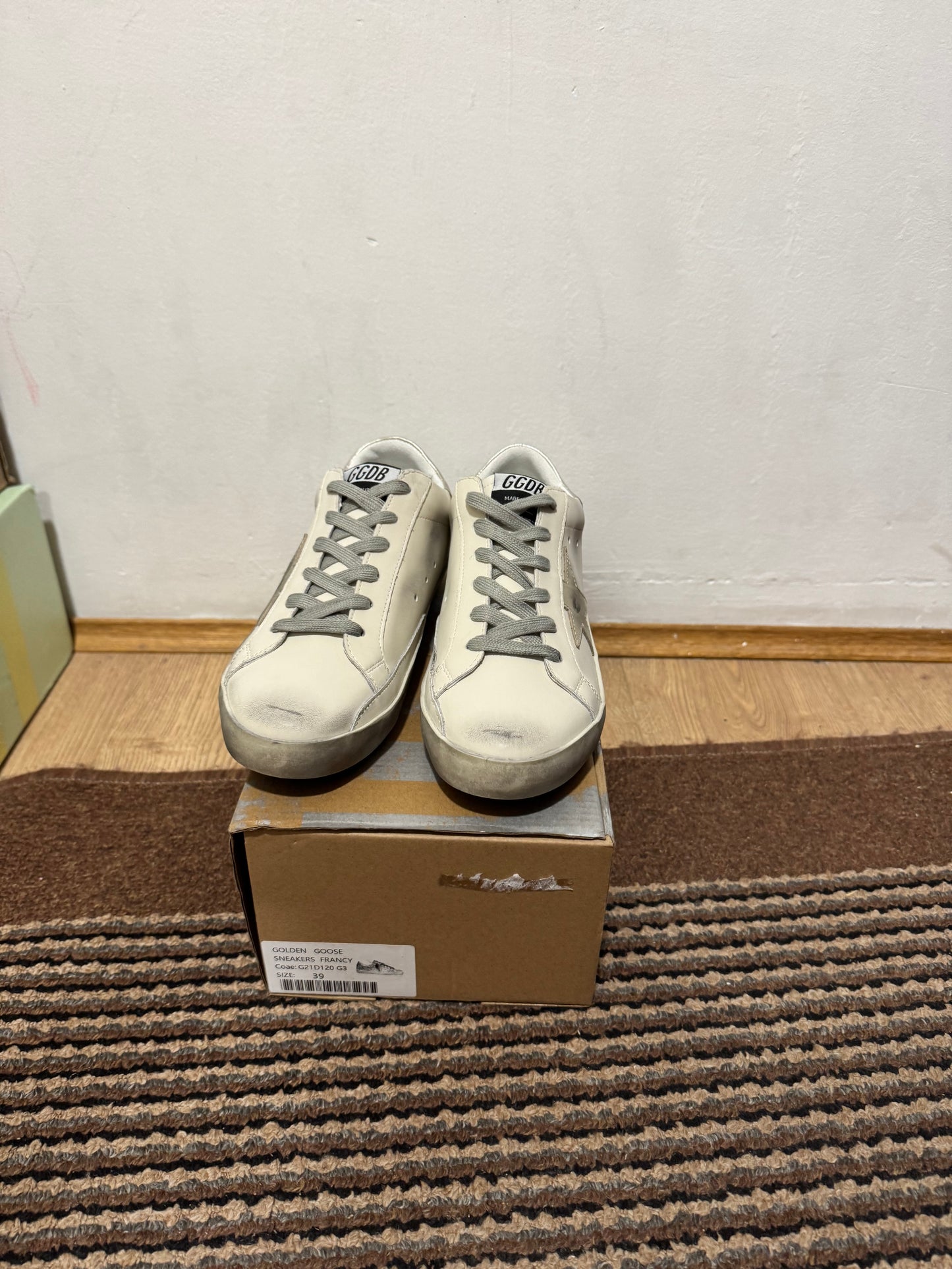 Golden Goose Broj 40(Odmah dostupno)