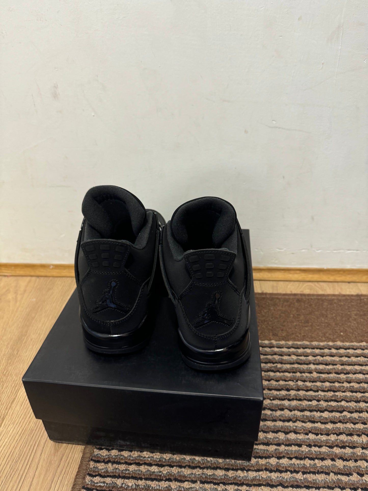 Jordan 4 Black Cat Broj 39,43,45(Odmah dostupno)