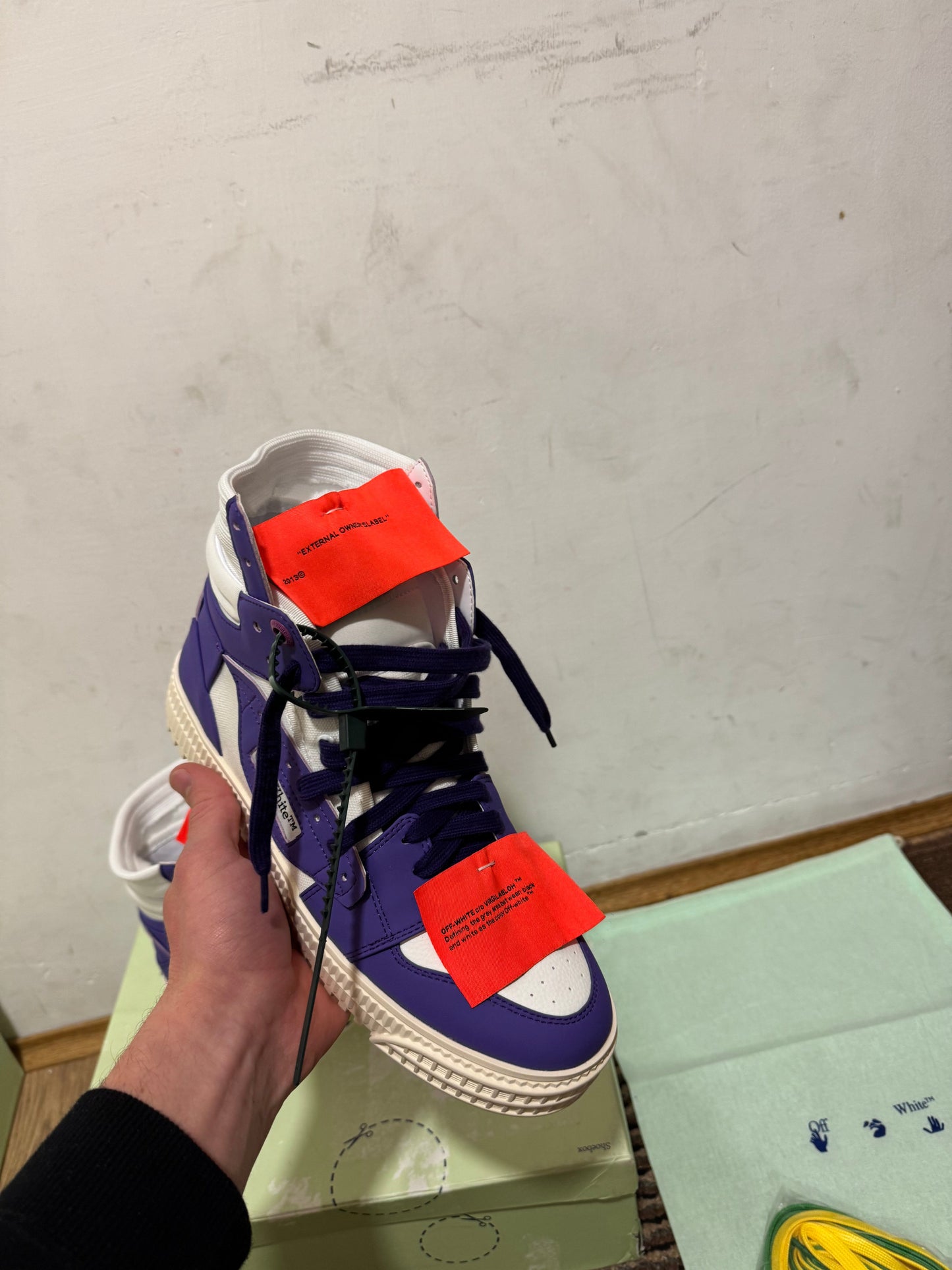 Off White Court Broj 41(Odmah dostupno)