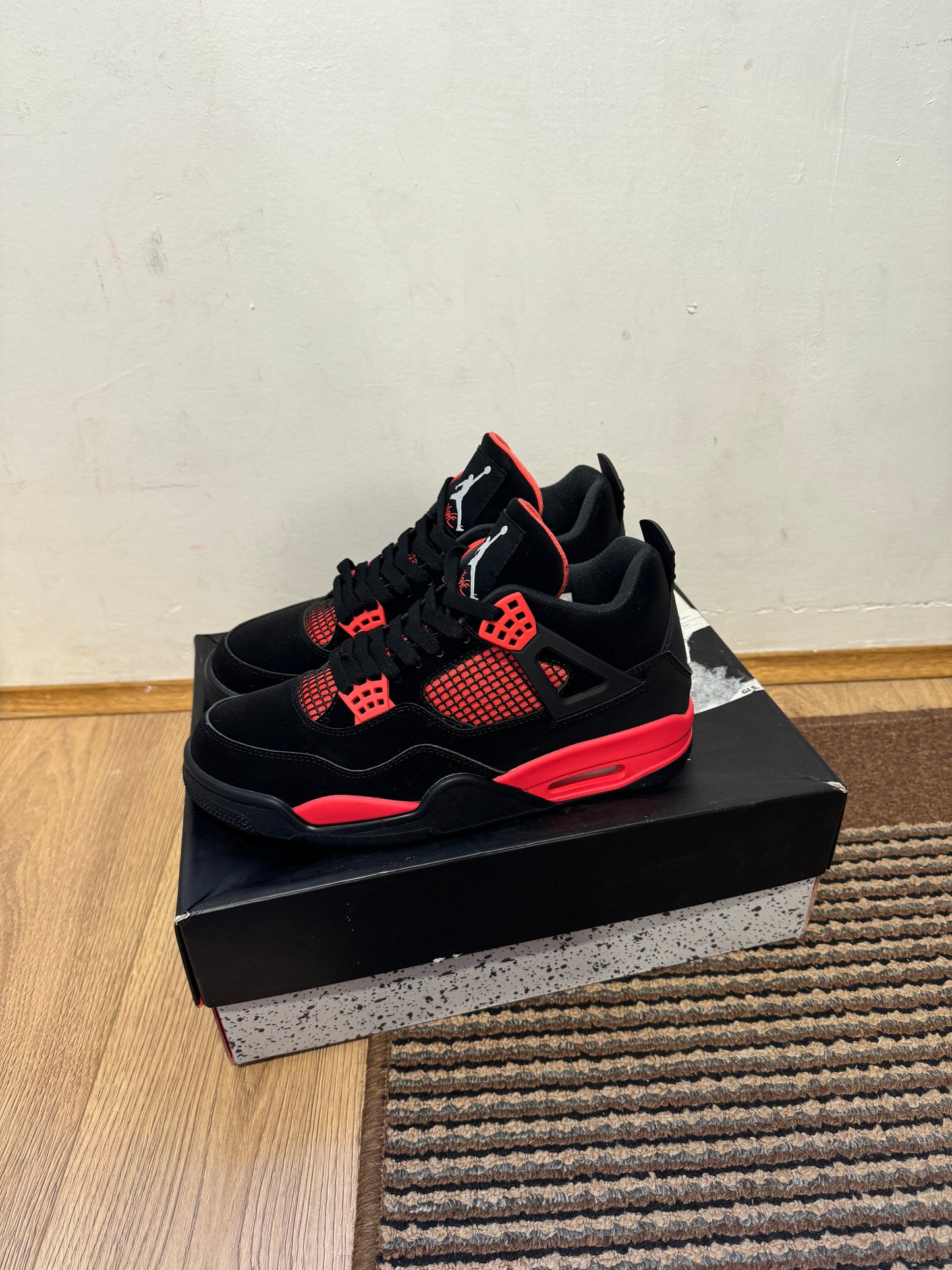 Jordan 4 Red Thunder Broj 47(Odmah dostupno)