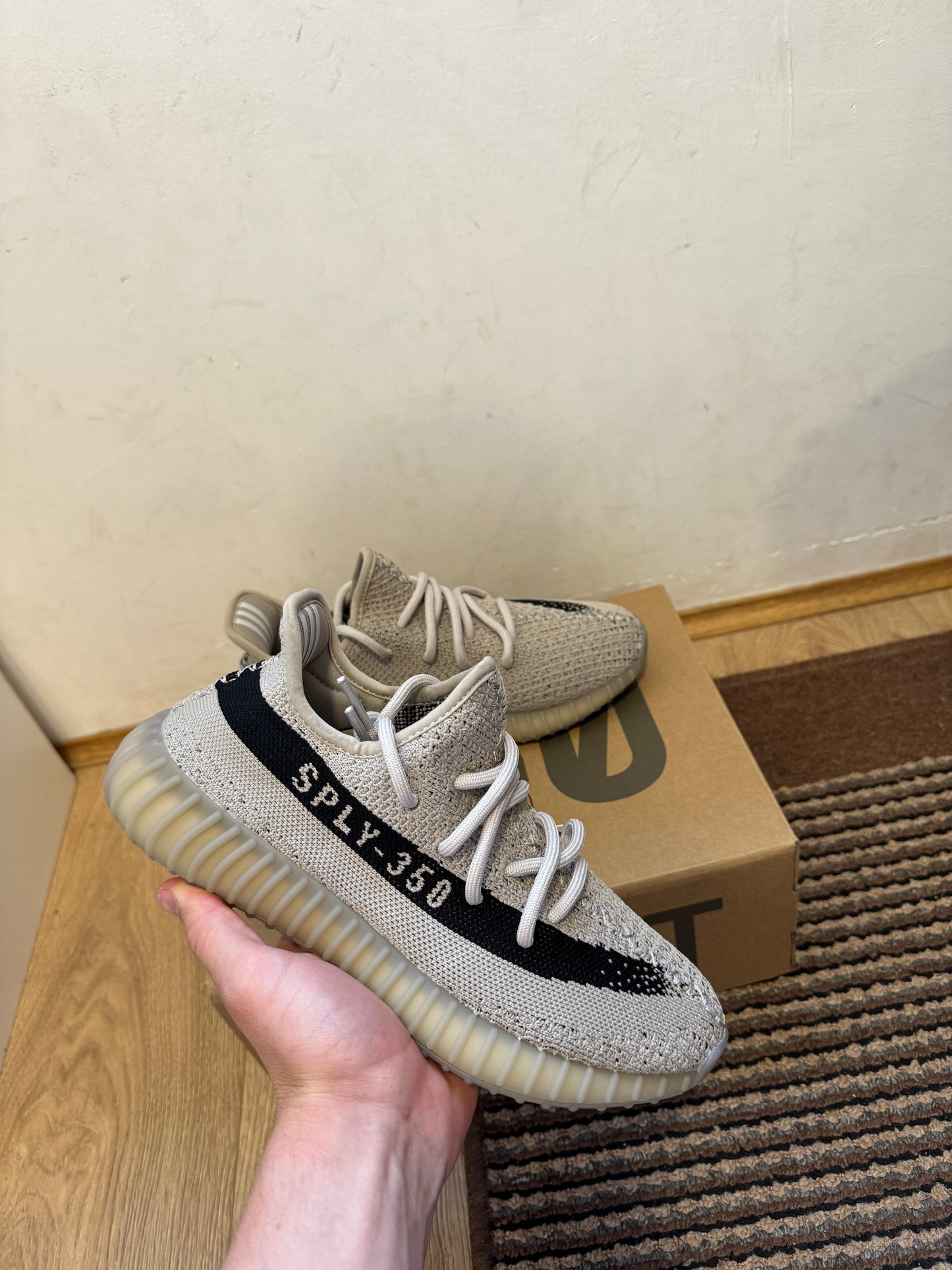 Yeezy 350 Slate Broj 37,42(Odmah dostupno)