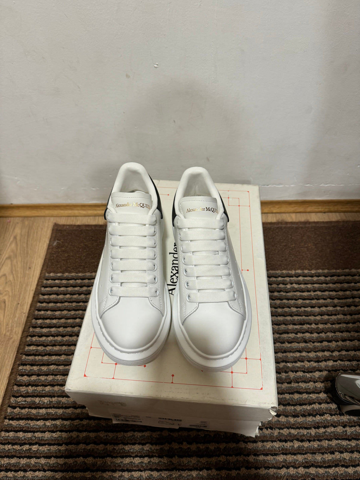 Alexander McQueen Broj 36(Odmah Dostupno)