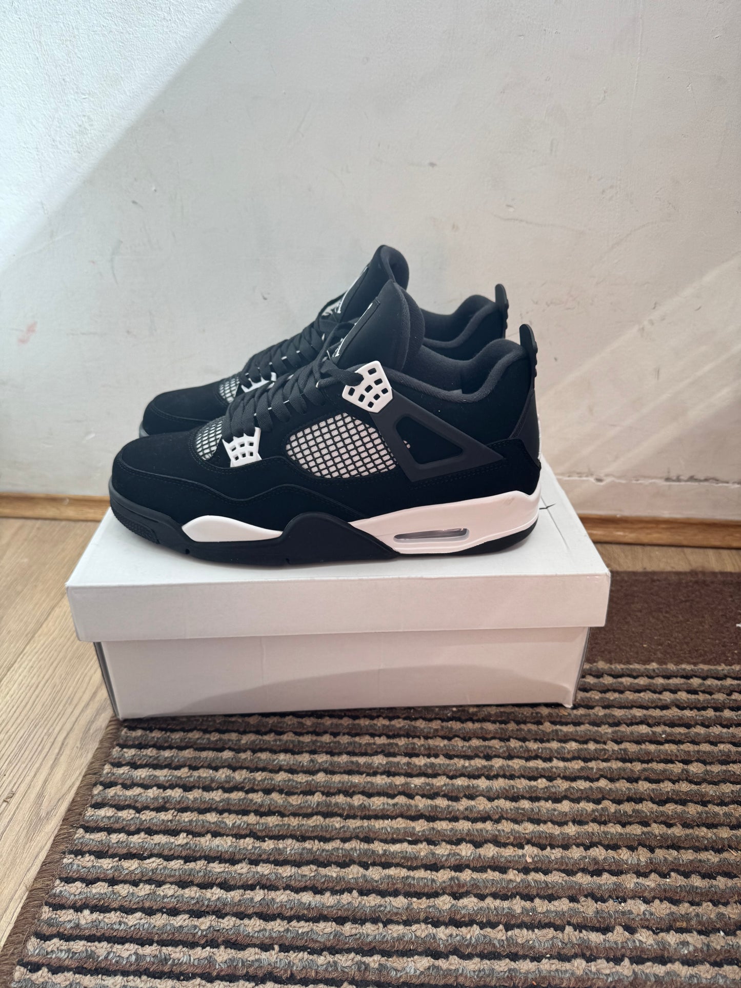 Jordan 4 White Thunder Broj 36(Odmah dostupno)