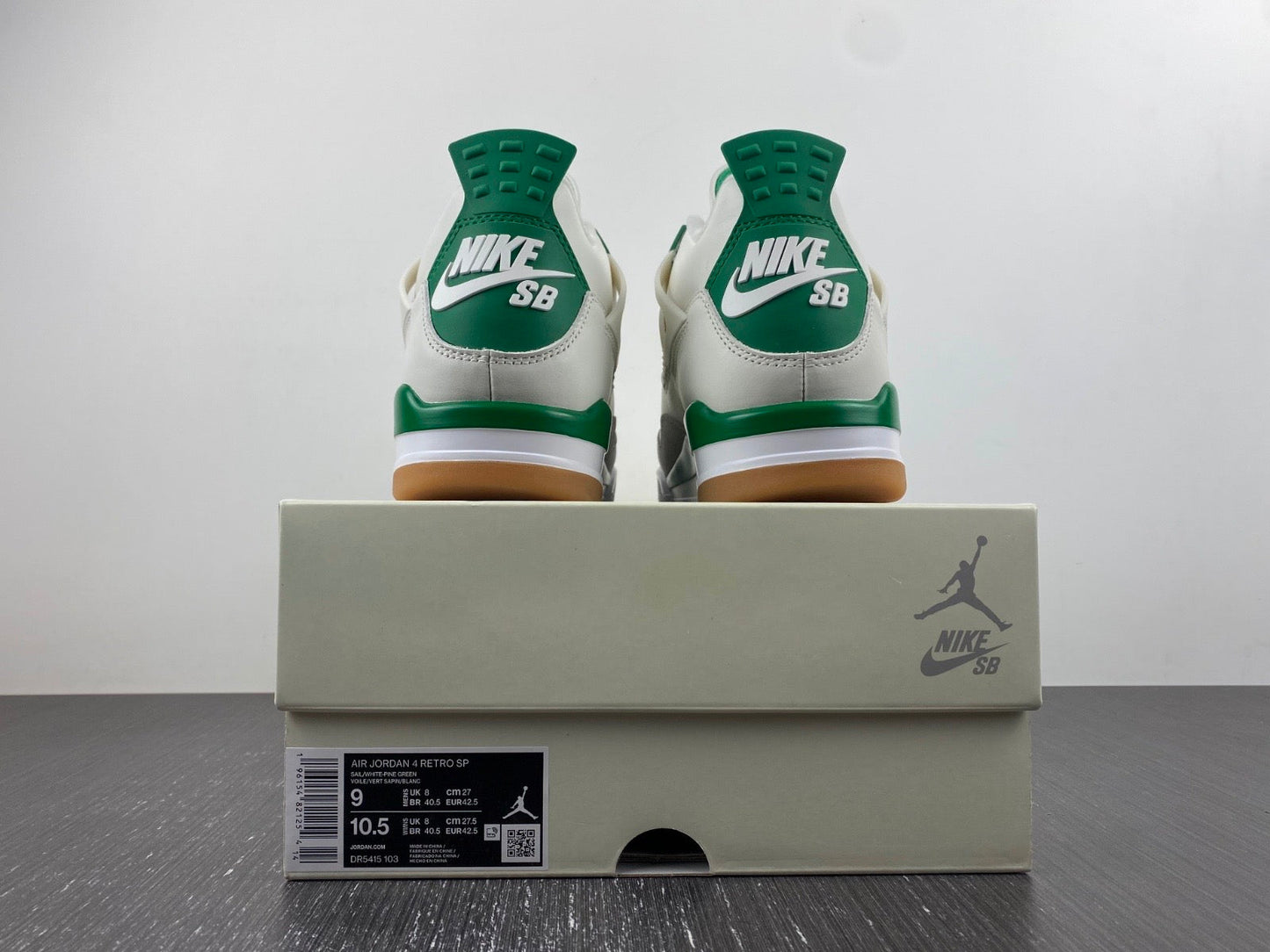 Jordan 4 Pine Green