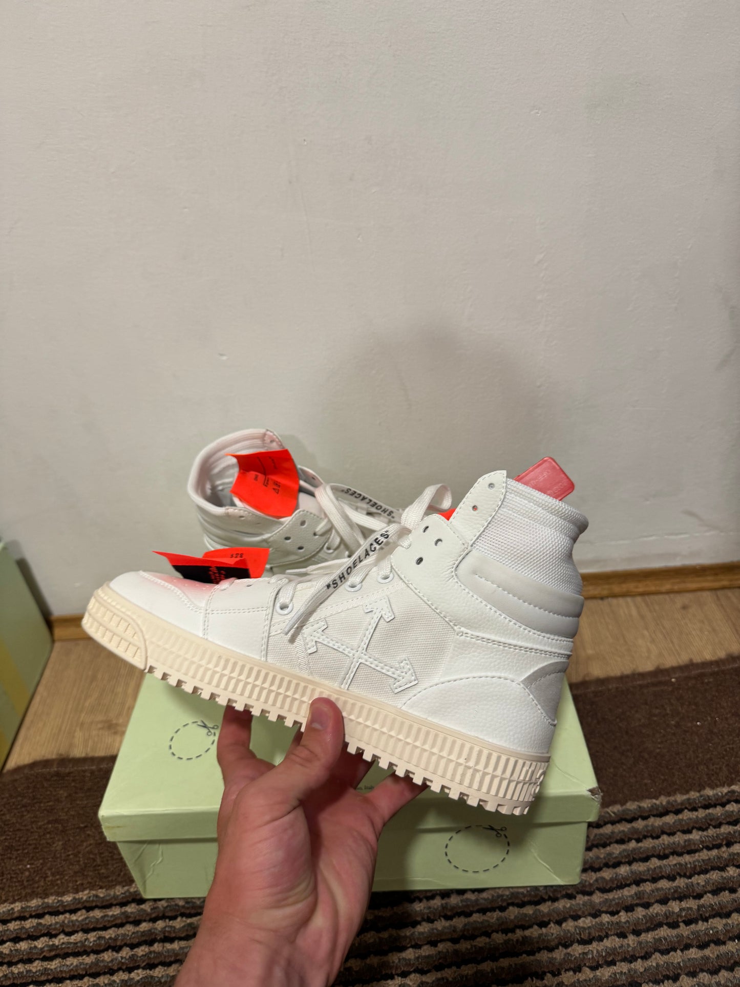 Off White Court Broj 41(Odmah dostupno)