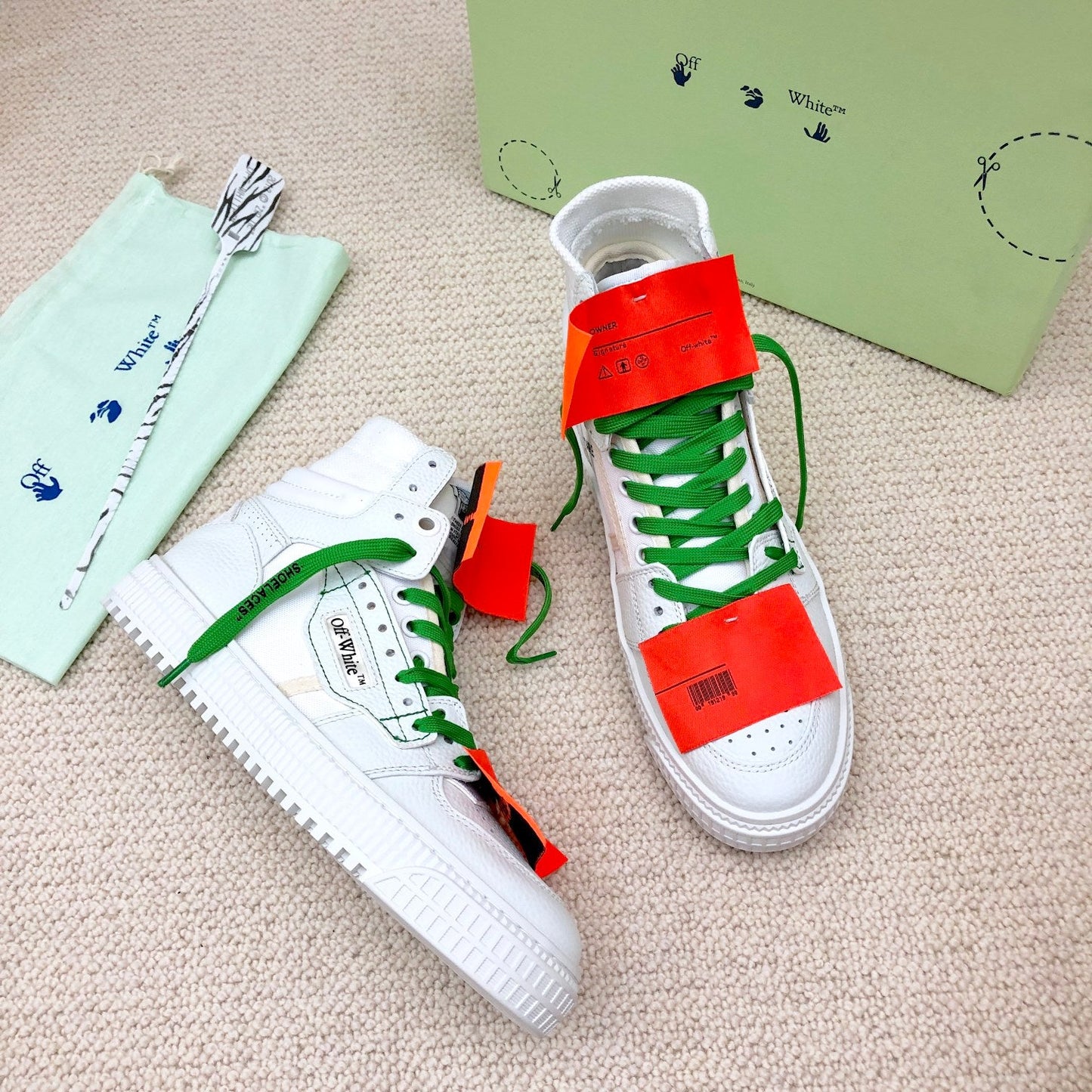 OFF-WHITE Court