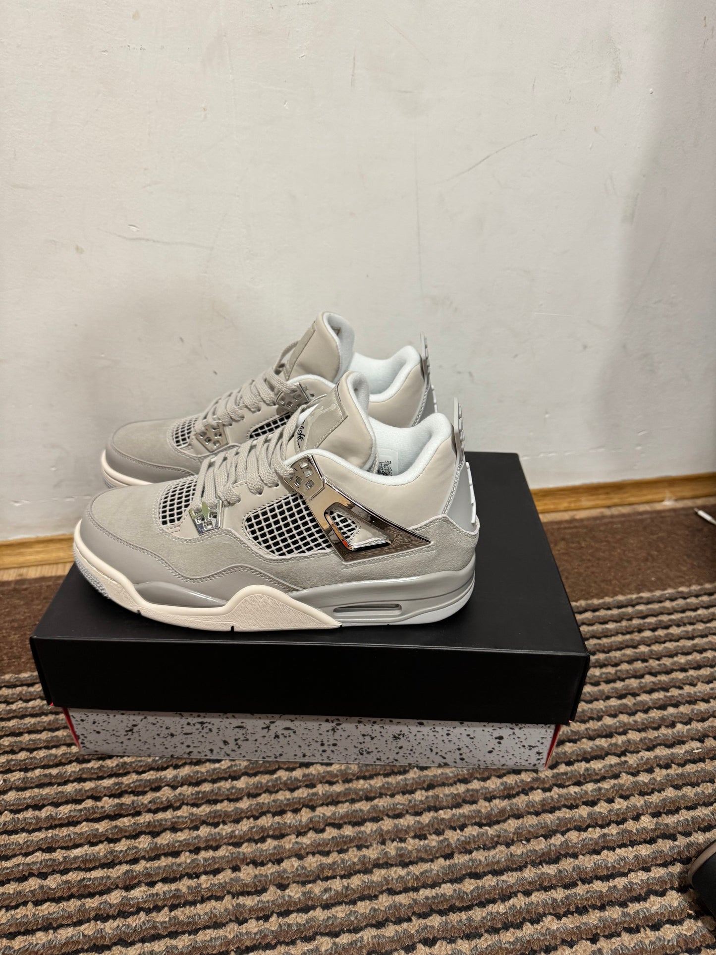 Jordan 4 Frozen Moment Broj 39(Odmah dostupno)