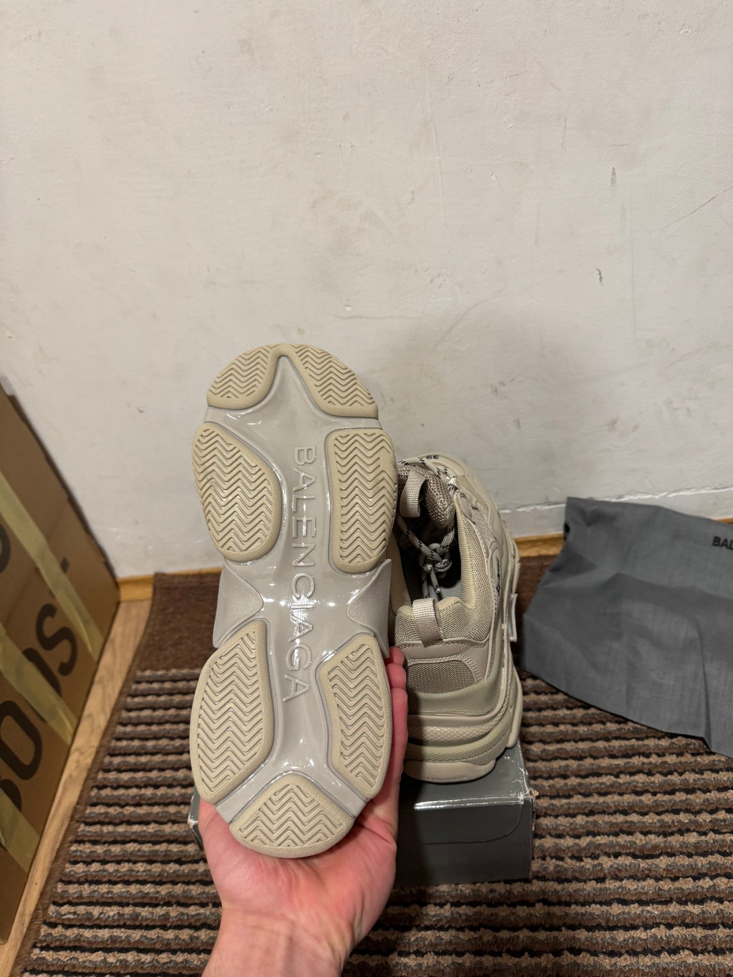 Balenciaga Triple S Broj 39(Odmah dostupno)
