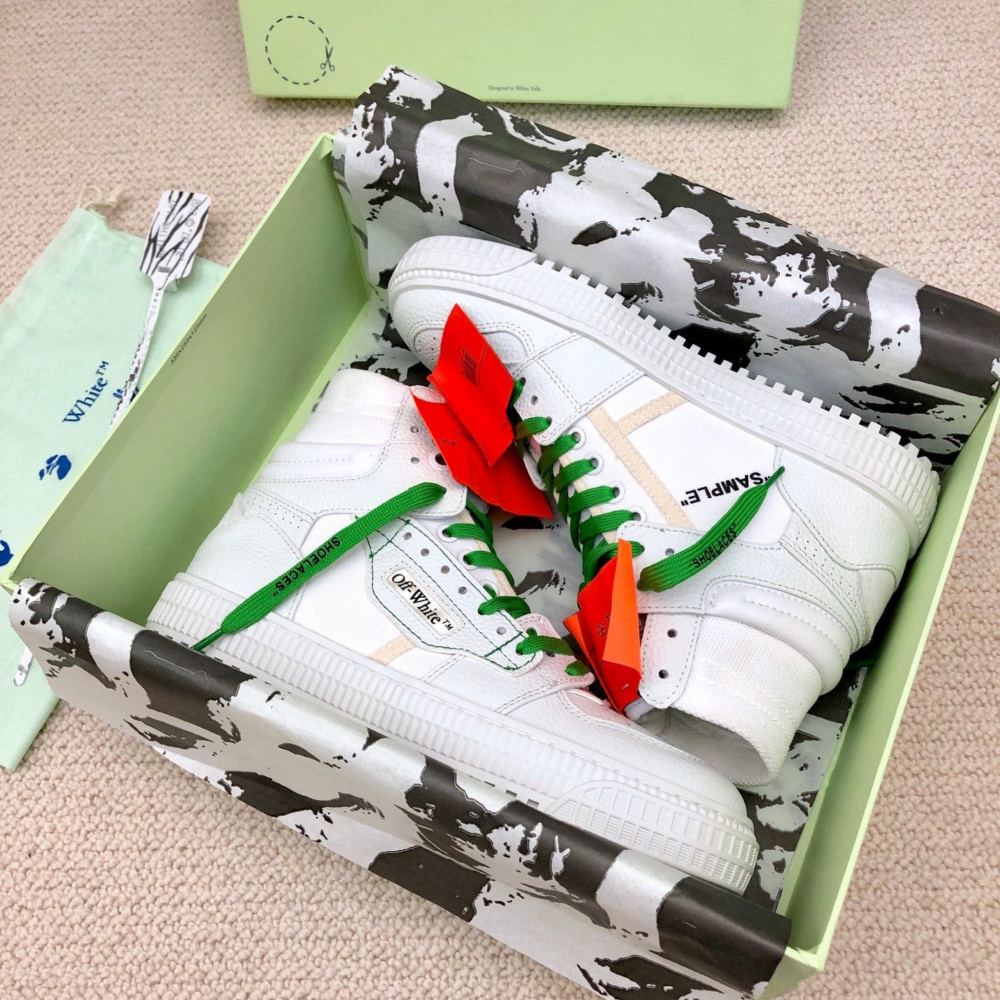 OFF-WHITE Court