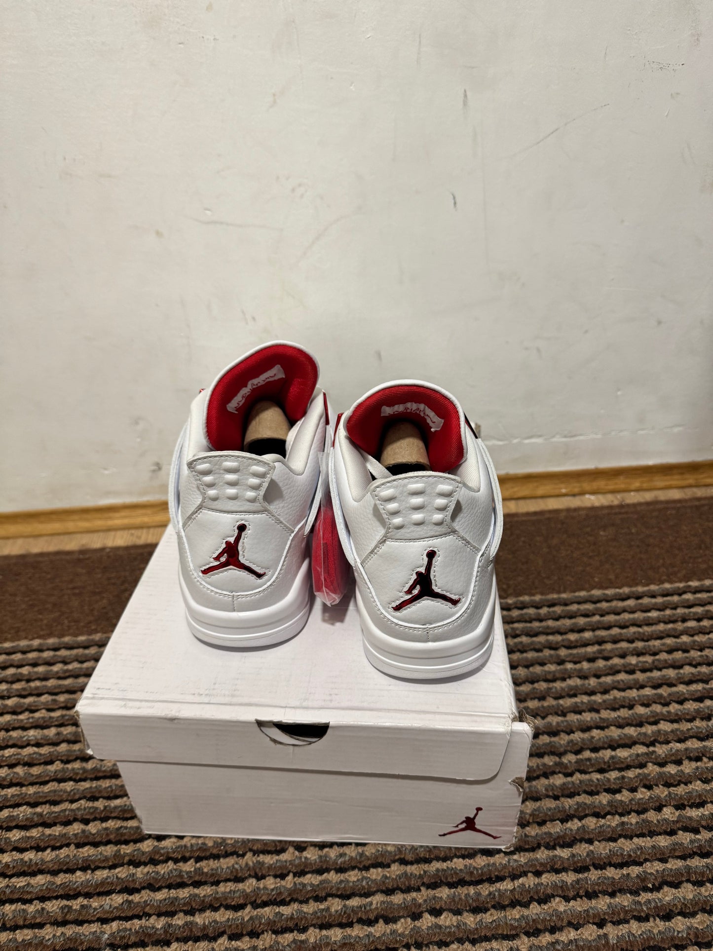 Jordan 4 Metalic Red Broj 42(Odmah dostupne)