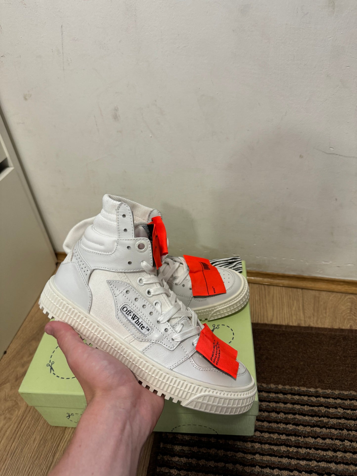 Off White Court Broj 39(Odmah dostupno)