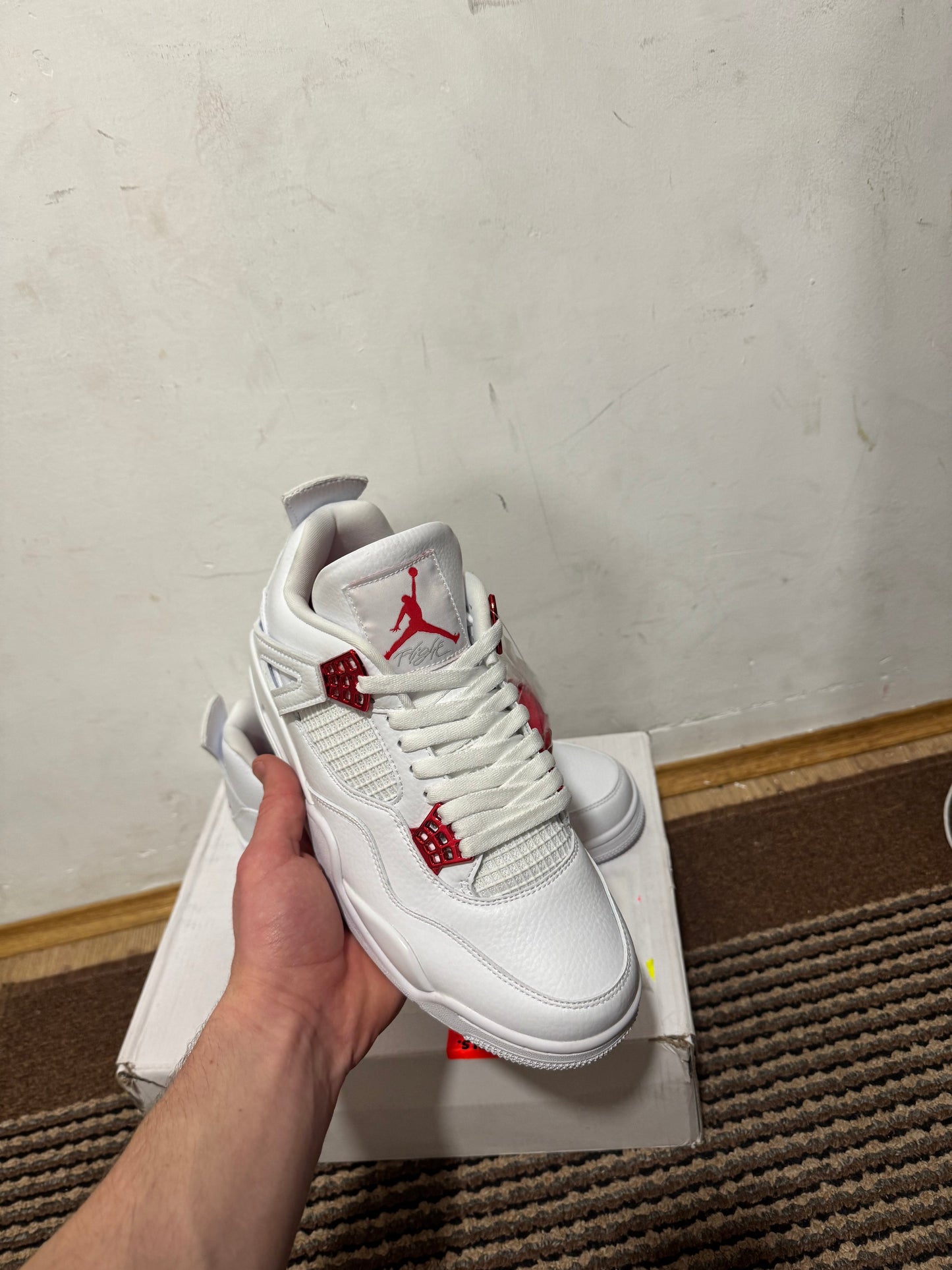 Jordan 4 Metalic Red Broj 42(Odmah dostupne)