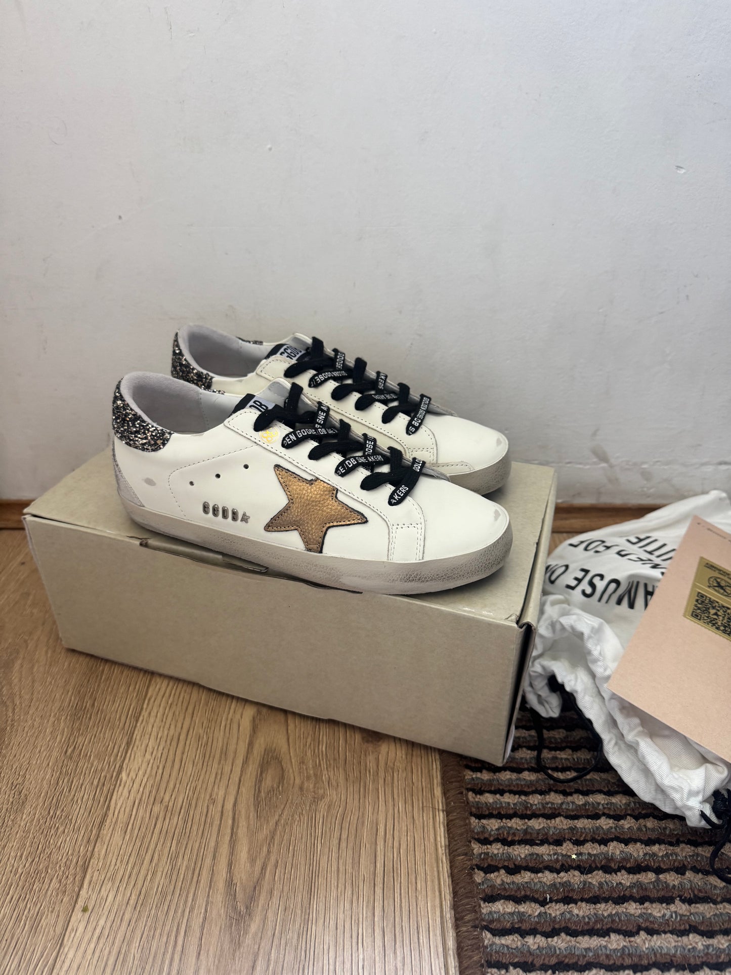 Golden Goose Broj 38(Odmah dostupno)