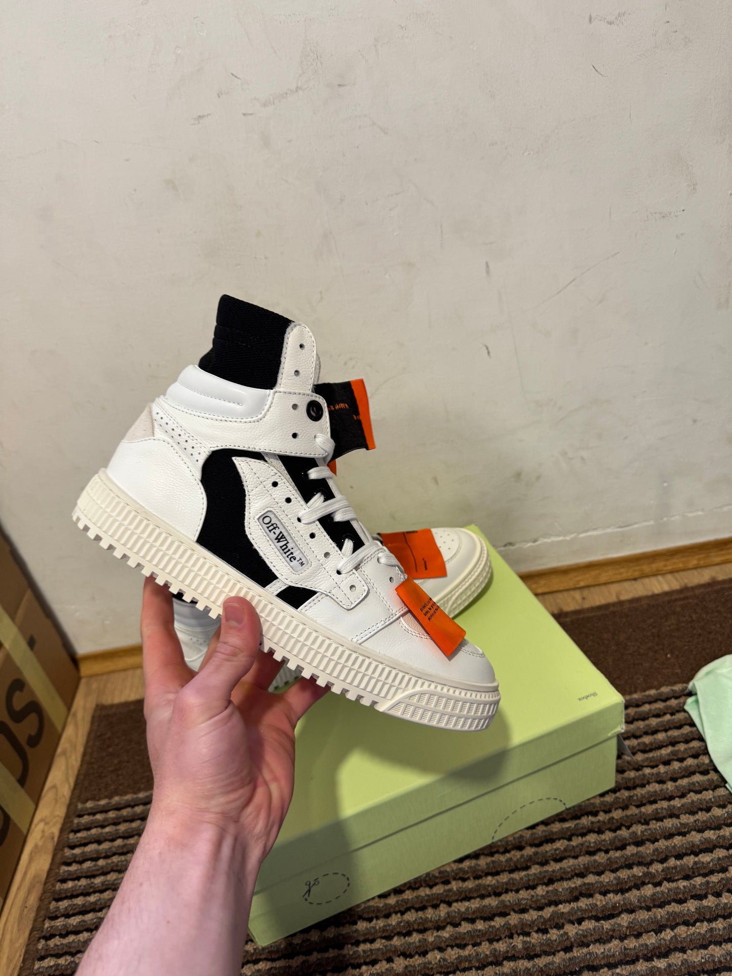 Off White Court Broj 43(Odmah dostupno)