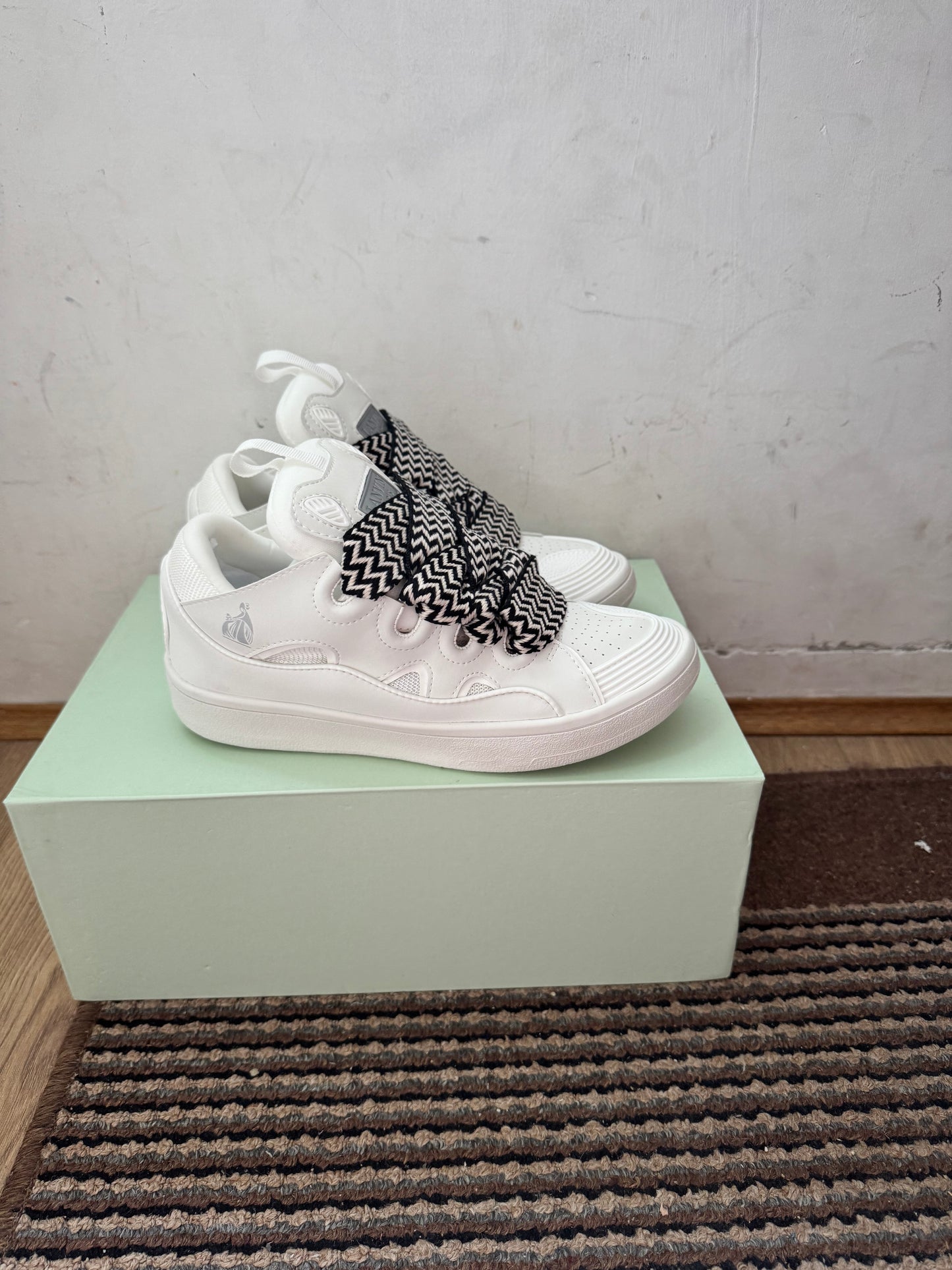 Lanvin Broj 39(Odmah dostupno)