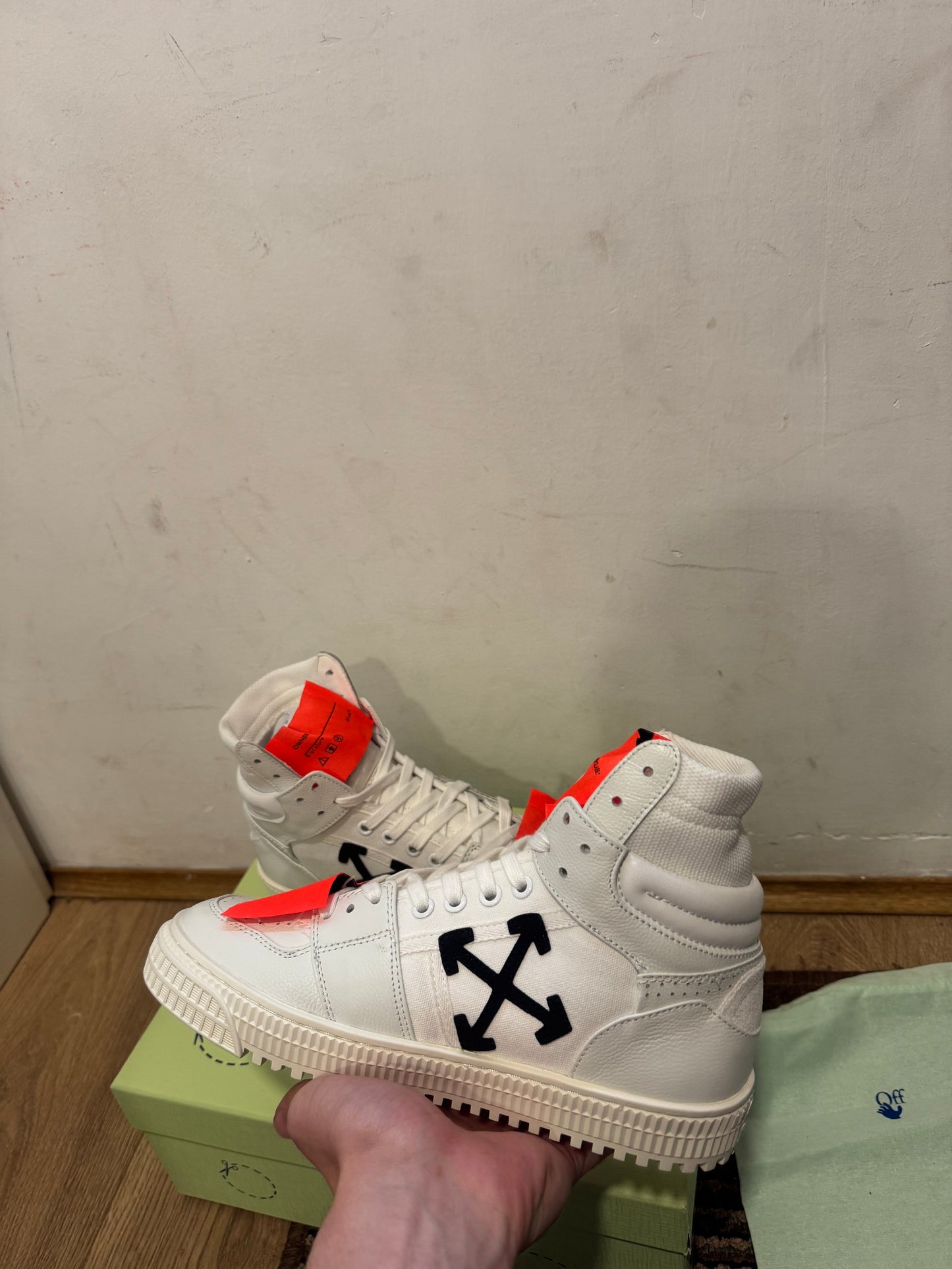 Off White Court Broj 40(Odmah dostupno)