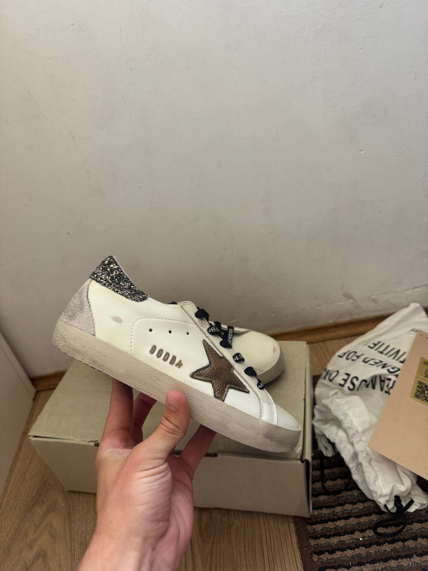 Golden Goose Broj 38(Odmah dostupno)
