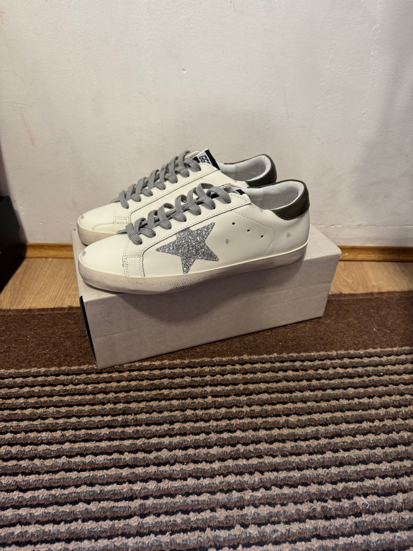 Golden Goose Broj 38,41(Odmah dostupno)