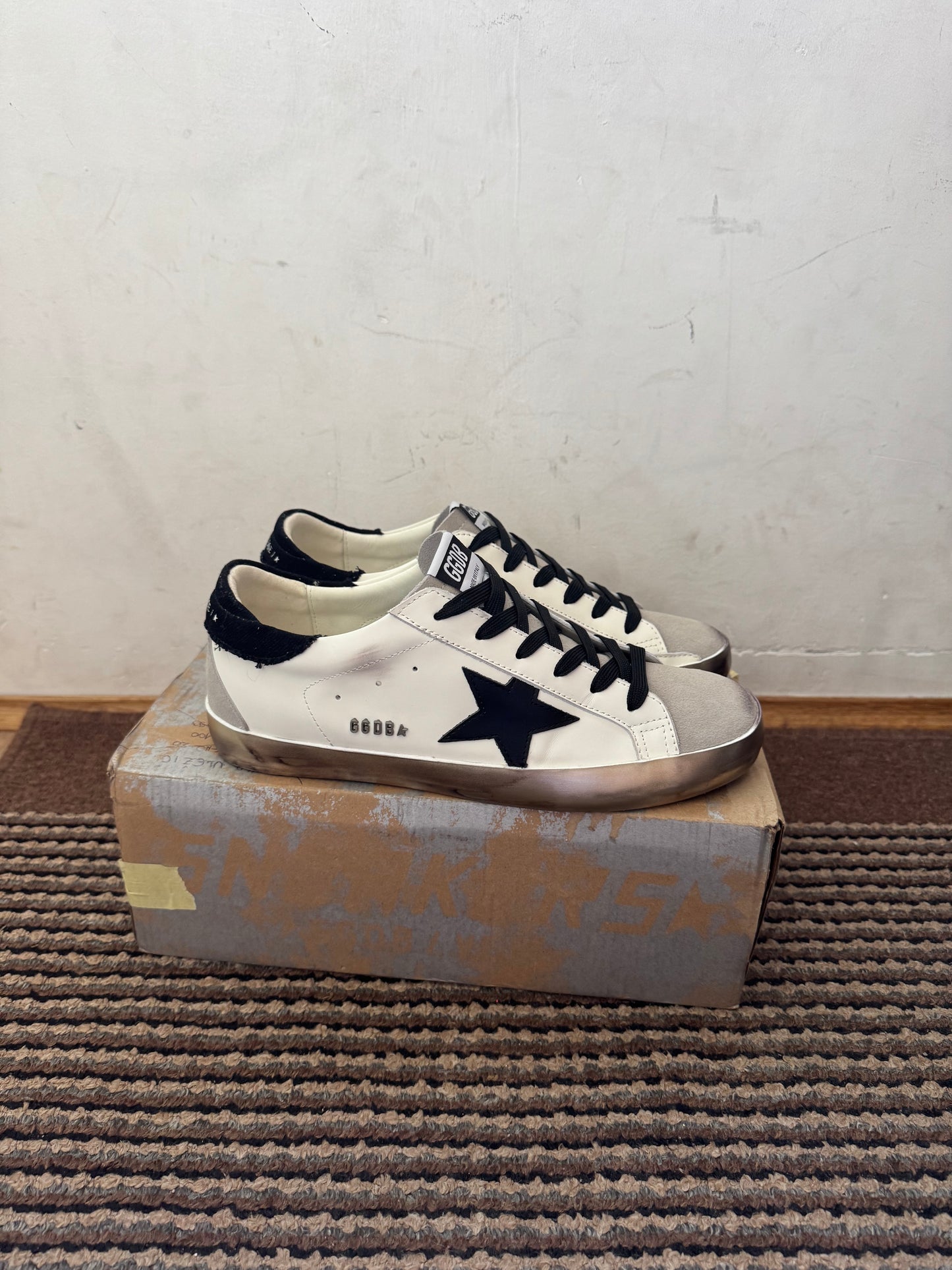 Golden Goose Broj 41(Odmah dostupno)