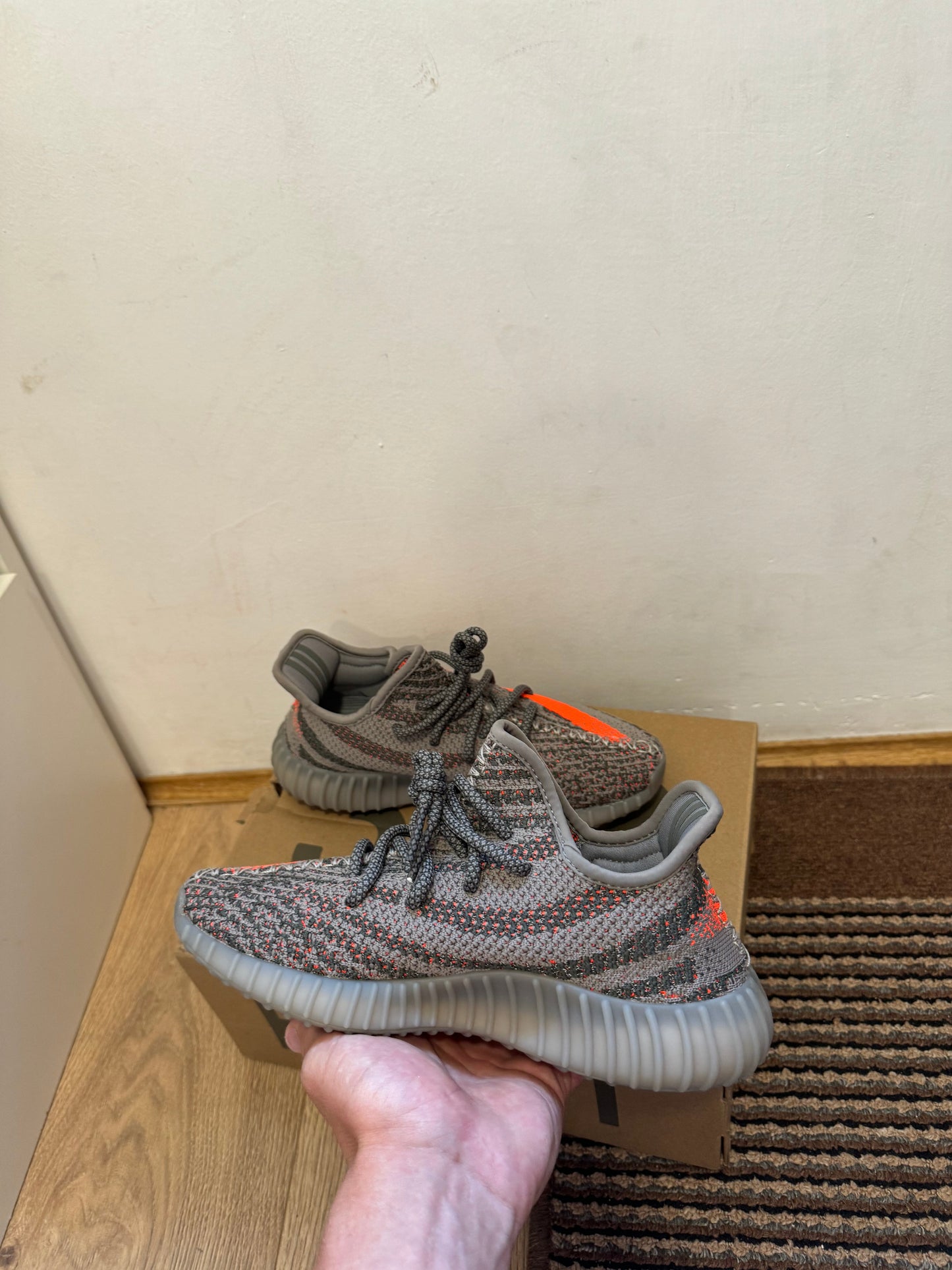 Yeezy 350 Beluga Broj 40(Odmah Dostupno)