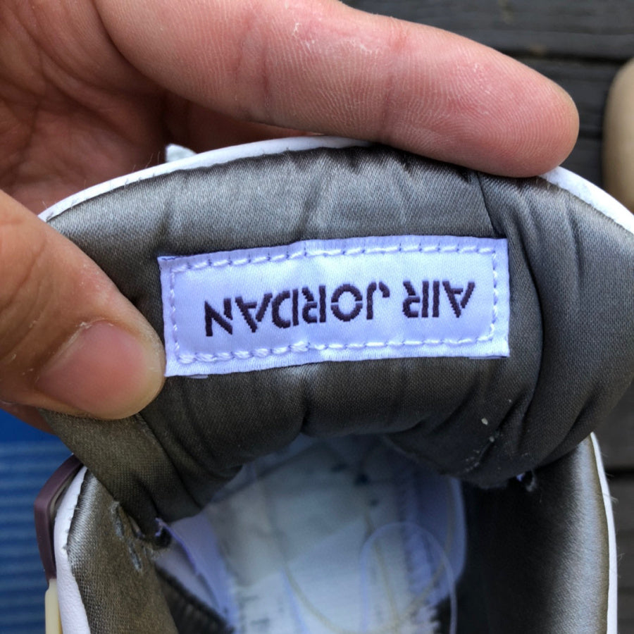 Jordan 4 Maniere