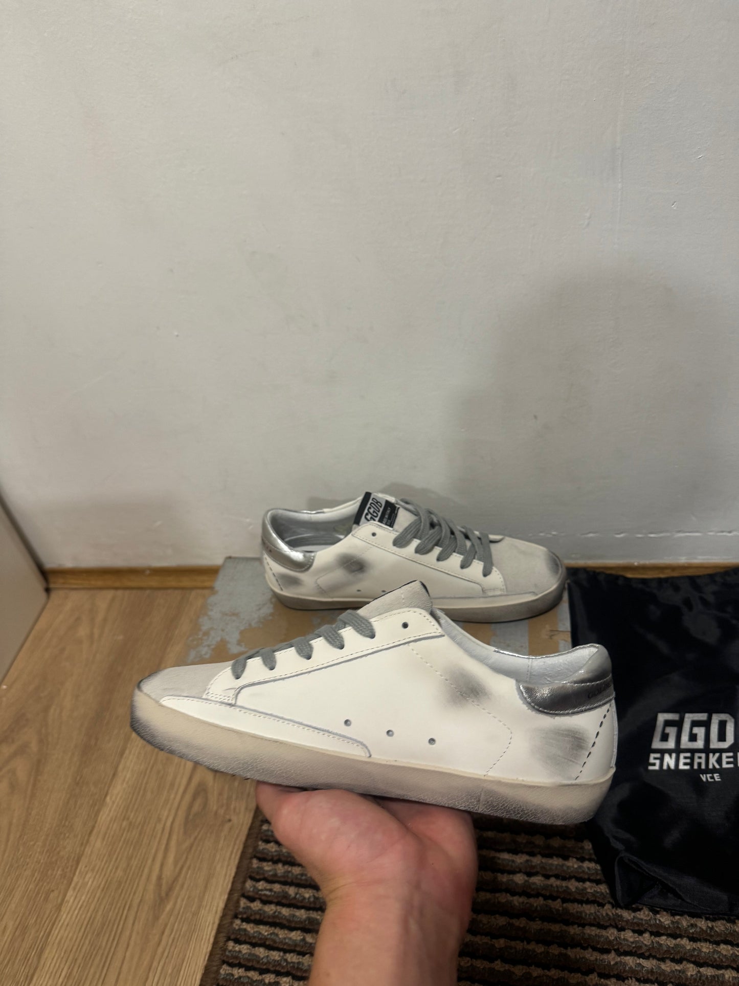 Golden Goose Broj 37(Odmah dostupno)