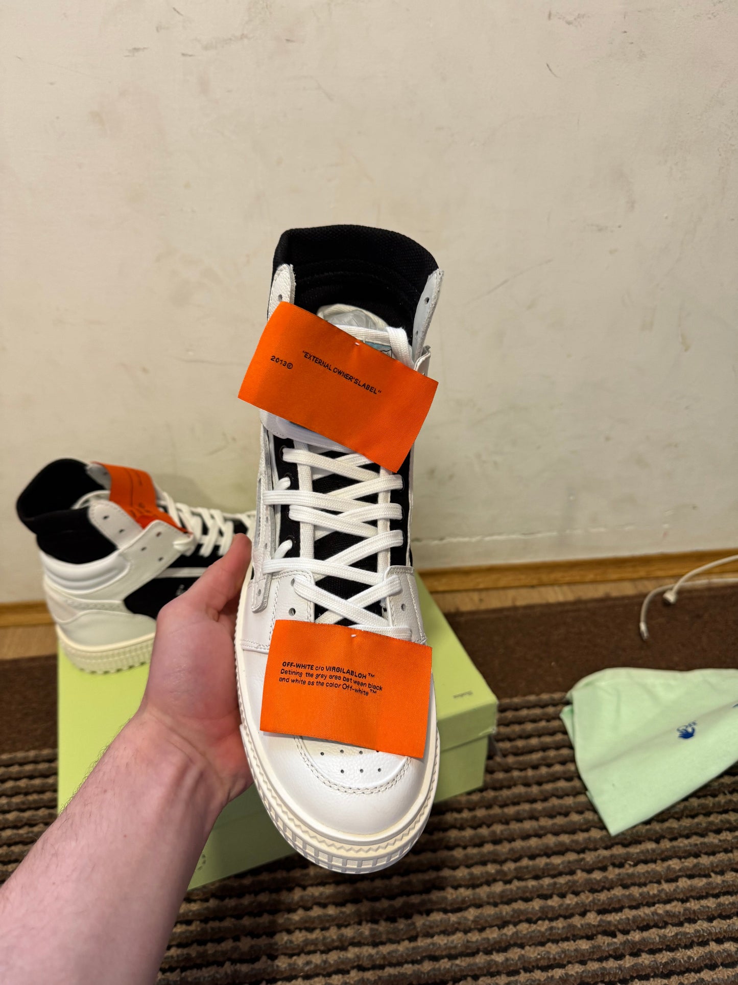 Off White Court Broj 43(Odmah dostupno)