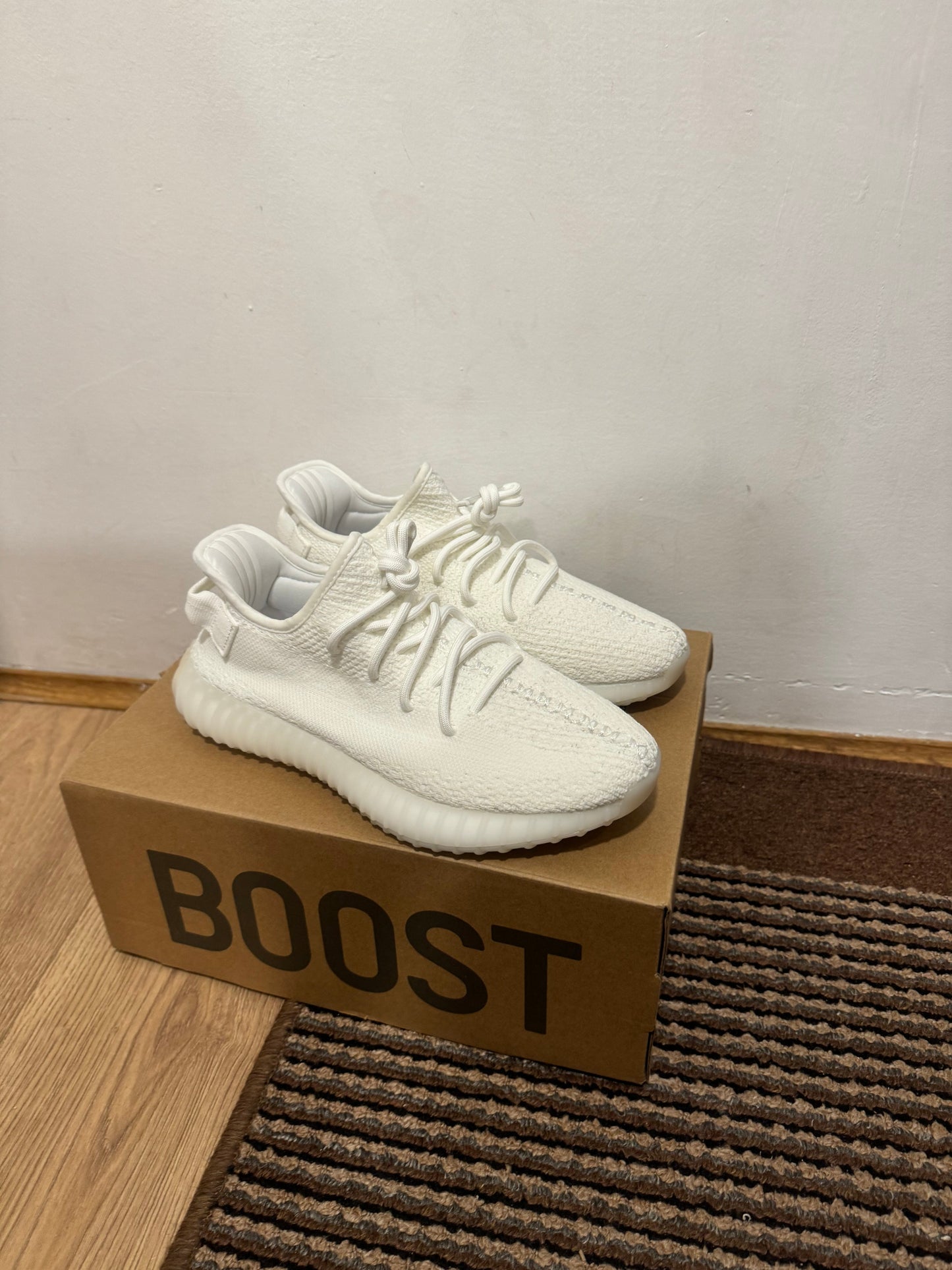 Yeezy350 Cream Broj 39,42(Odmah dostupno)
