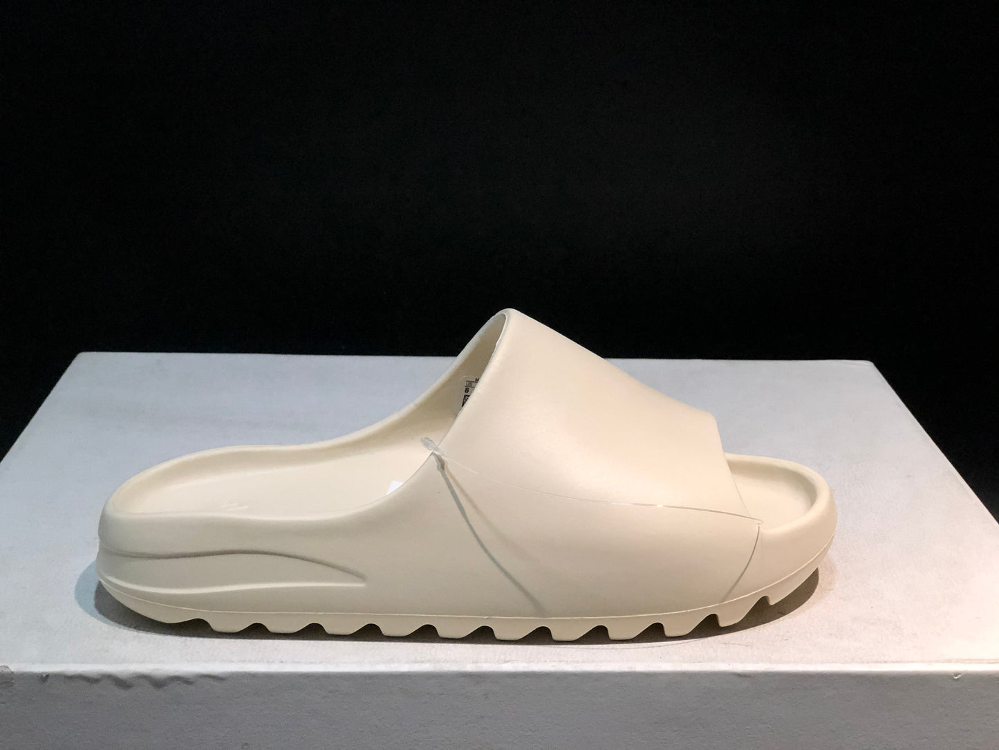 Yeezy Slide Bone