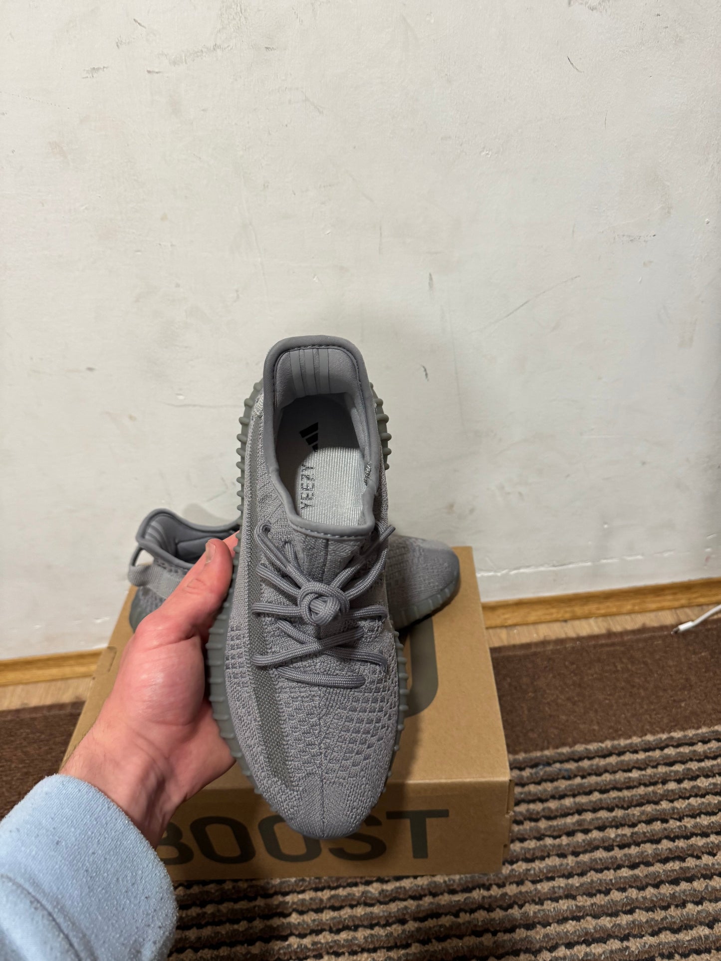 Yeezy 350 Wolf Grey Broj 39(Odmah dostupno)