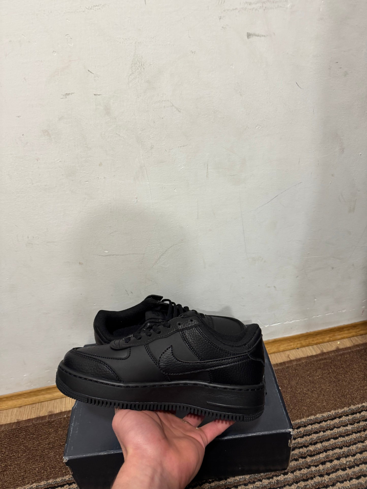 Nike Air Force Broj 40 (Odmah dostupno)