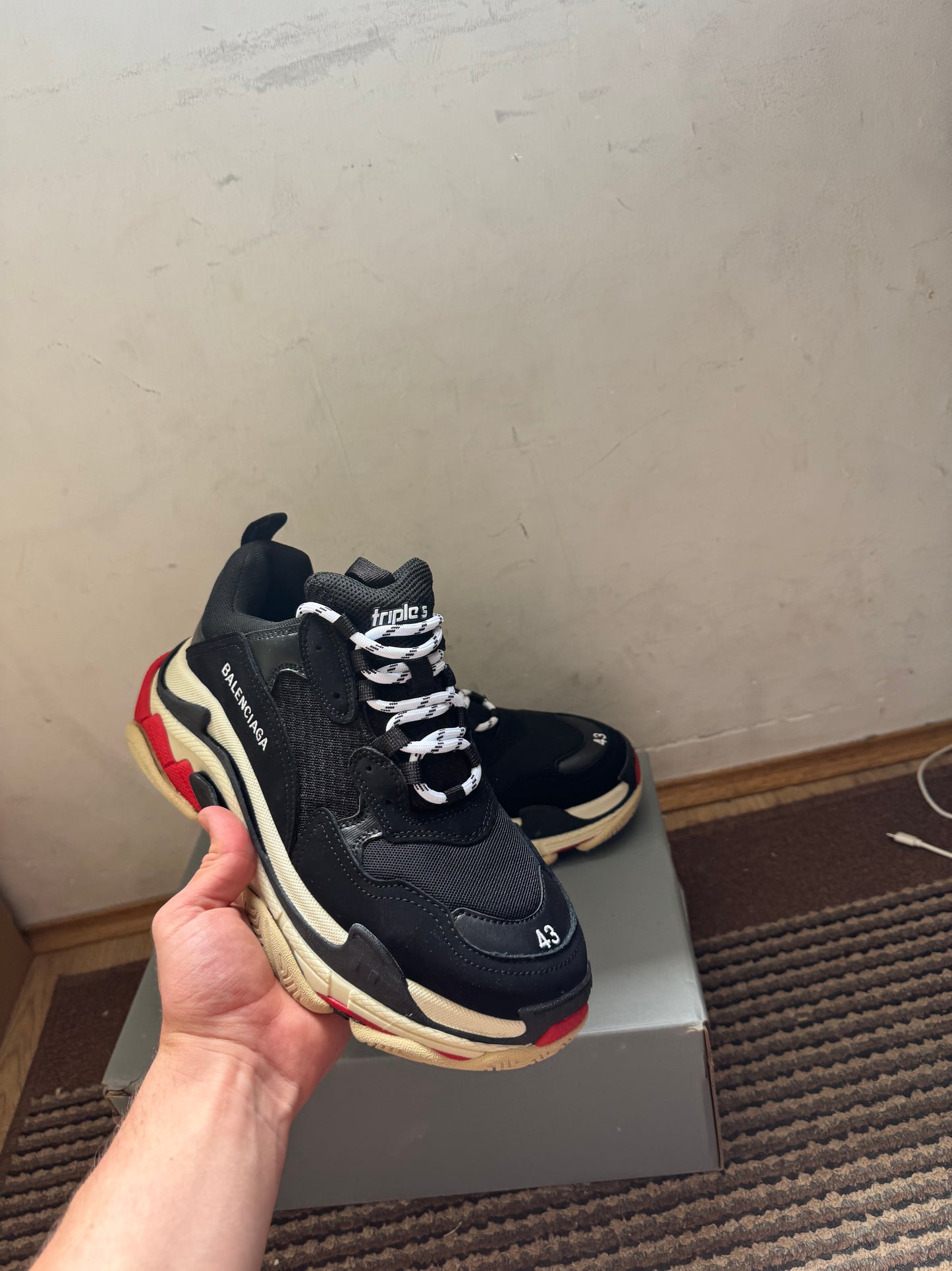 Balenciaga Triple S Broj 43(Odmah dostupno)