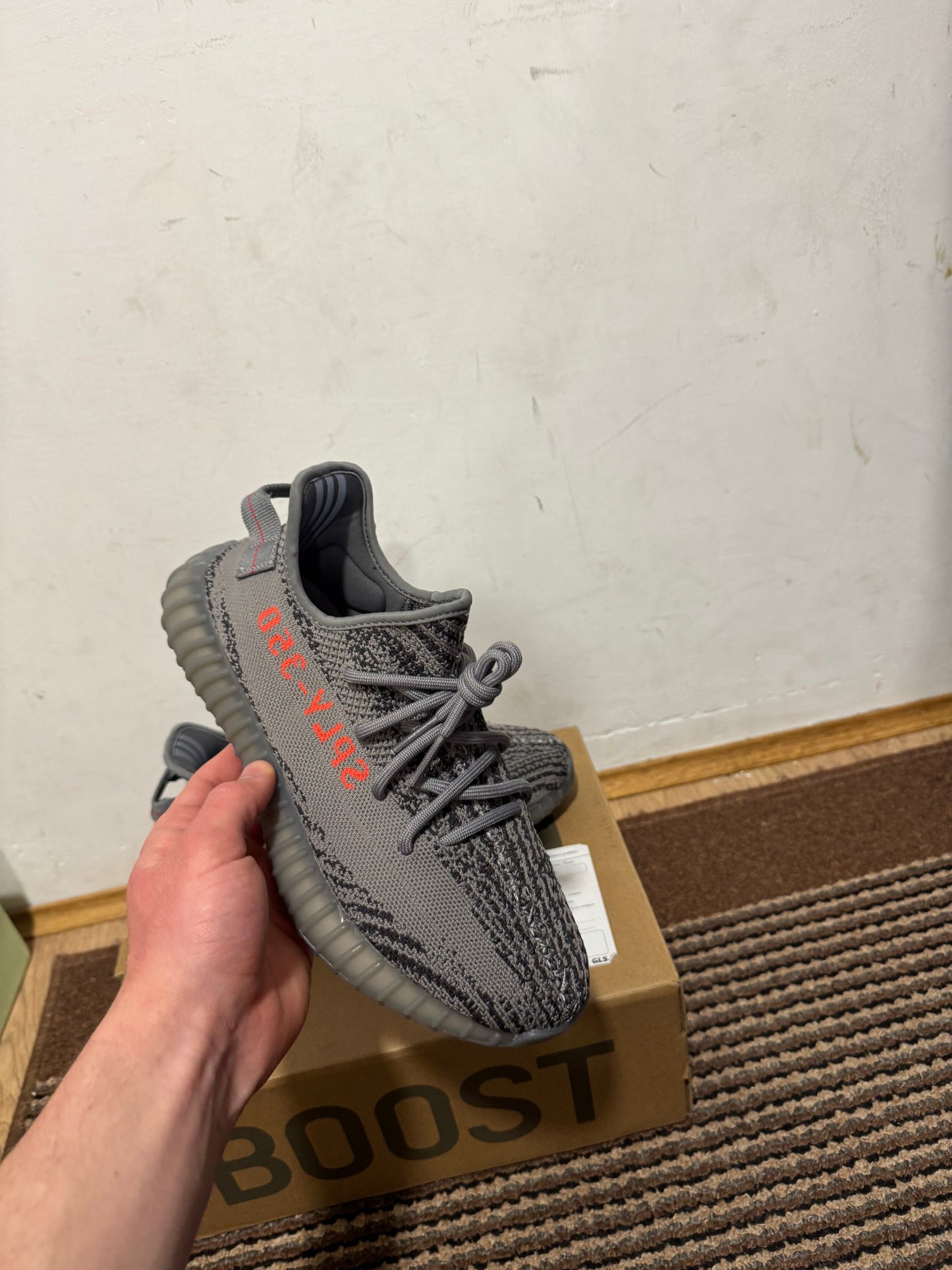Yeezy 350 Beluga 2.0 Broj 42(Odmah Dostupno)