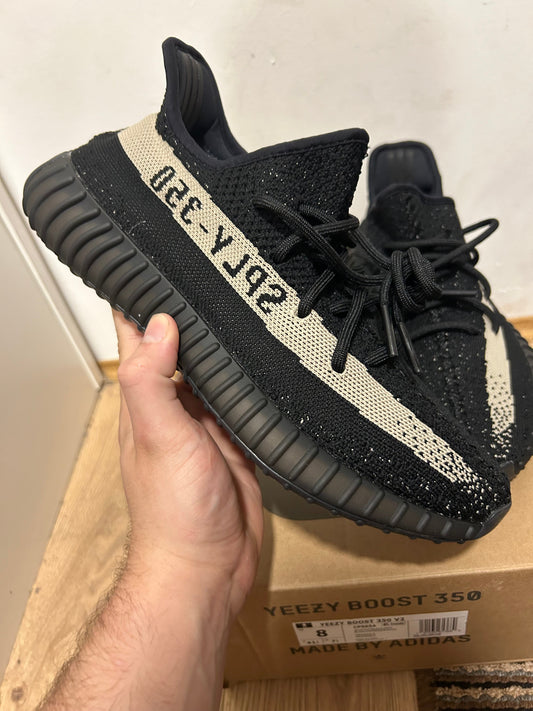 Yeezy 350 Oreo Broj 39,41(Odmah dostupno)