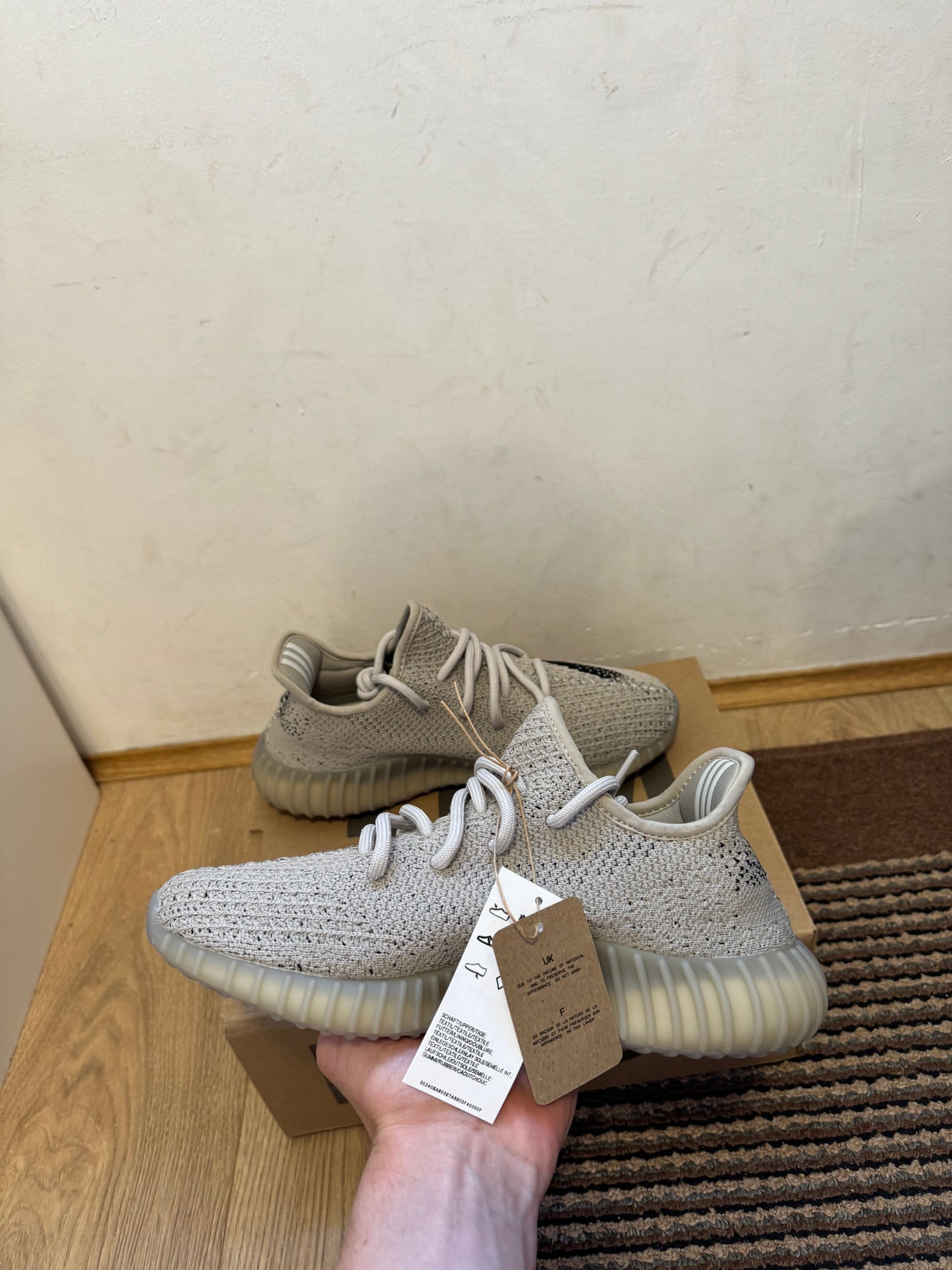 Yeezy 350 Slate Broj 37,42(Odmah dostupno)