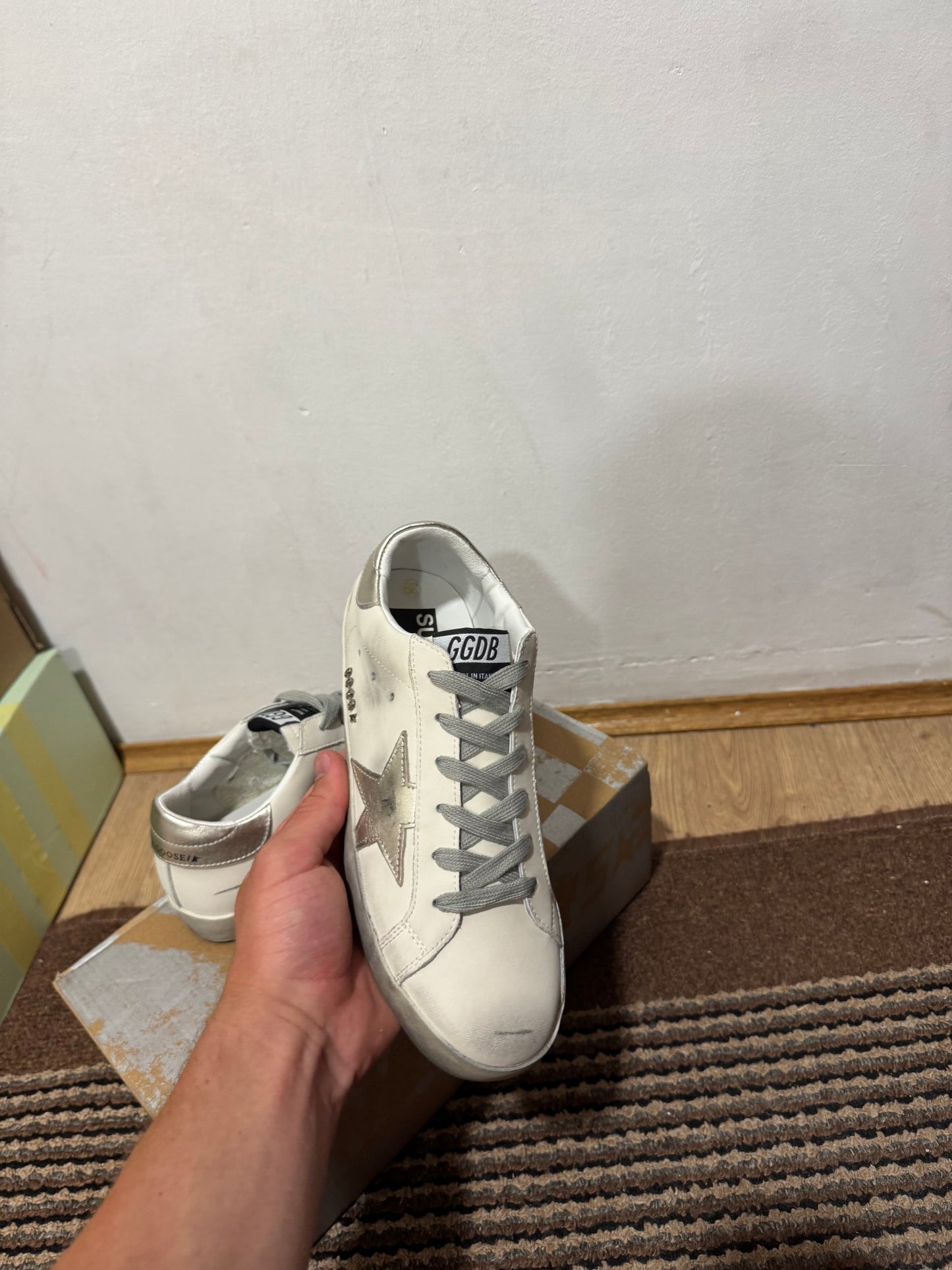 Golden Goose Broj 40(Odmah dostupno)