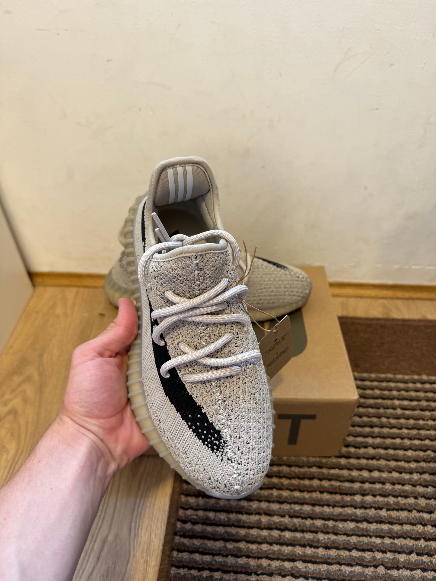 Yeezy 350 Slate Broj 37,42(Odmah dostupno)