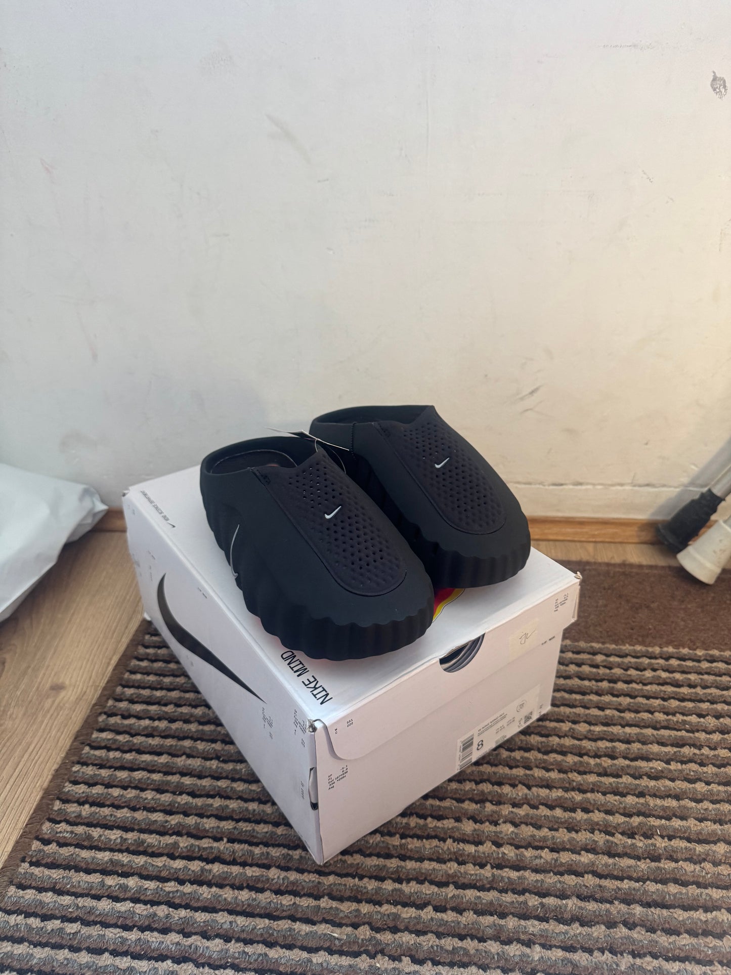 Nike Mind Broj 39(Odmah dostupno)