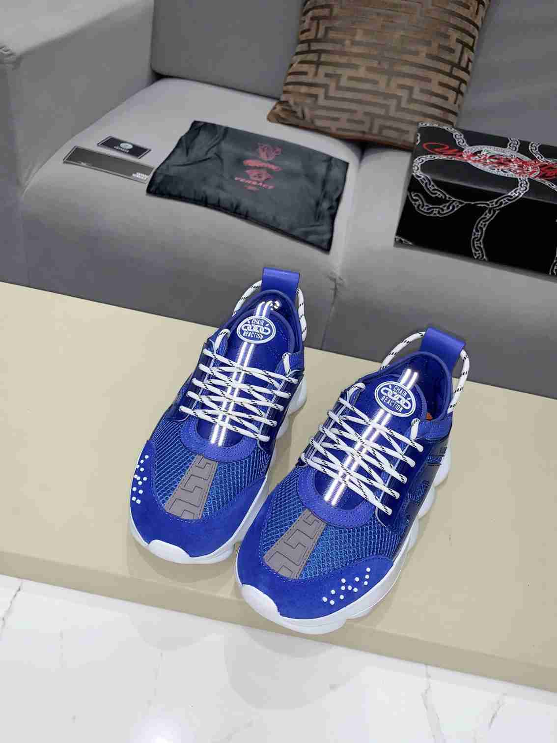 Versace Chain Reaction