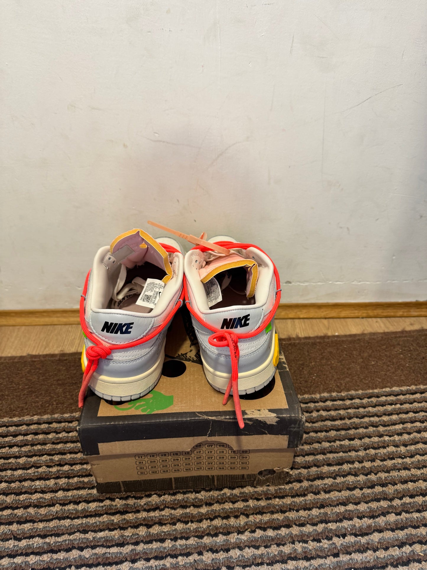 Off White dunk Lot 6 Broj 43(Odmah dostupno)