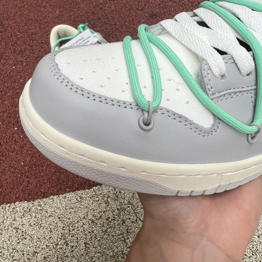 Off white dunk low lot 4